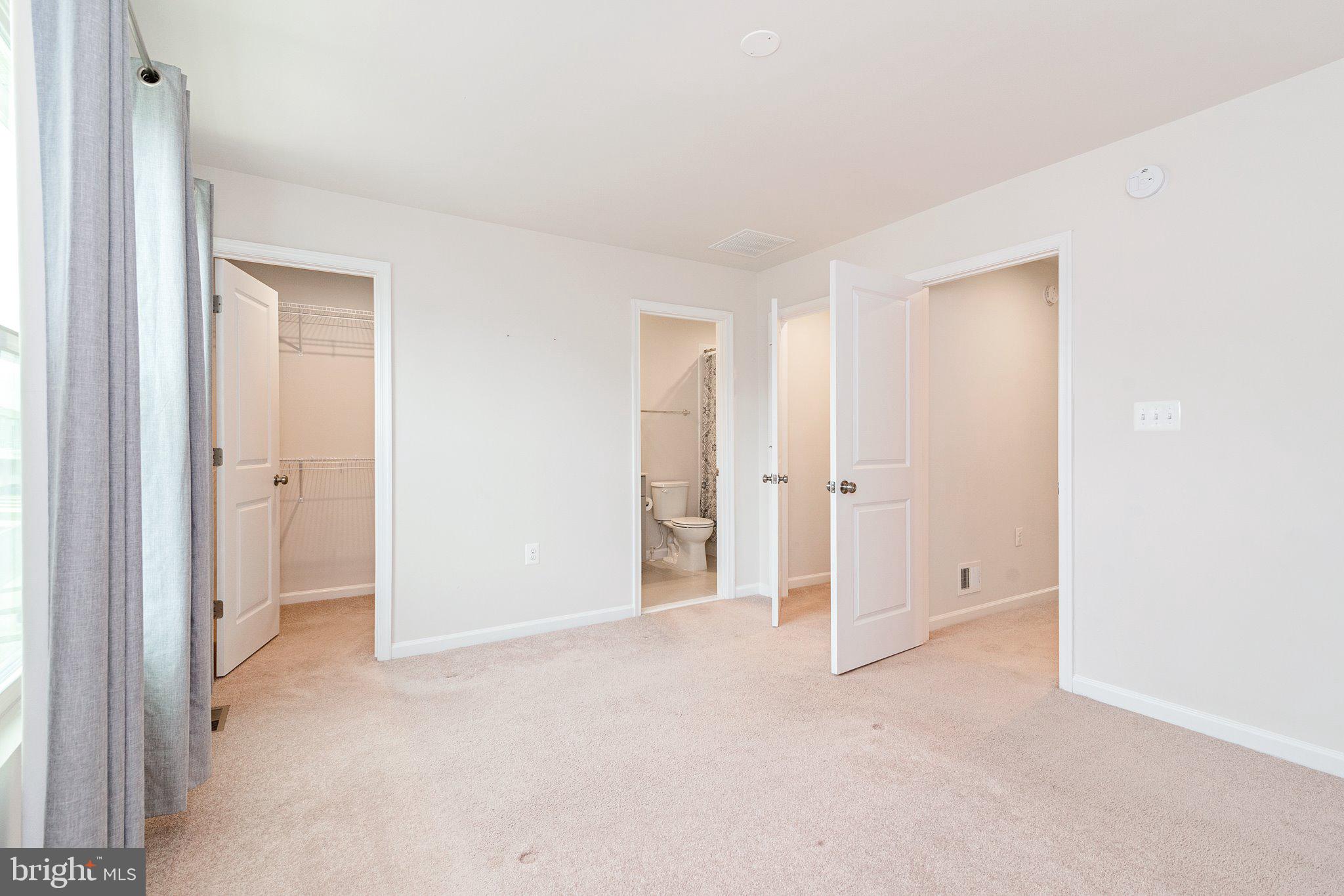 PRESIDENTS POINTE - Residential