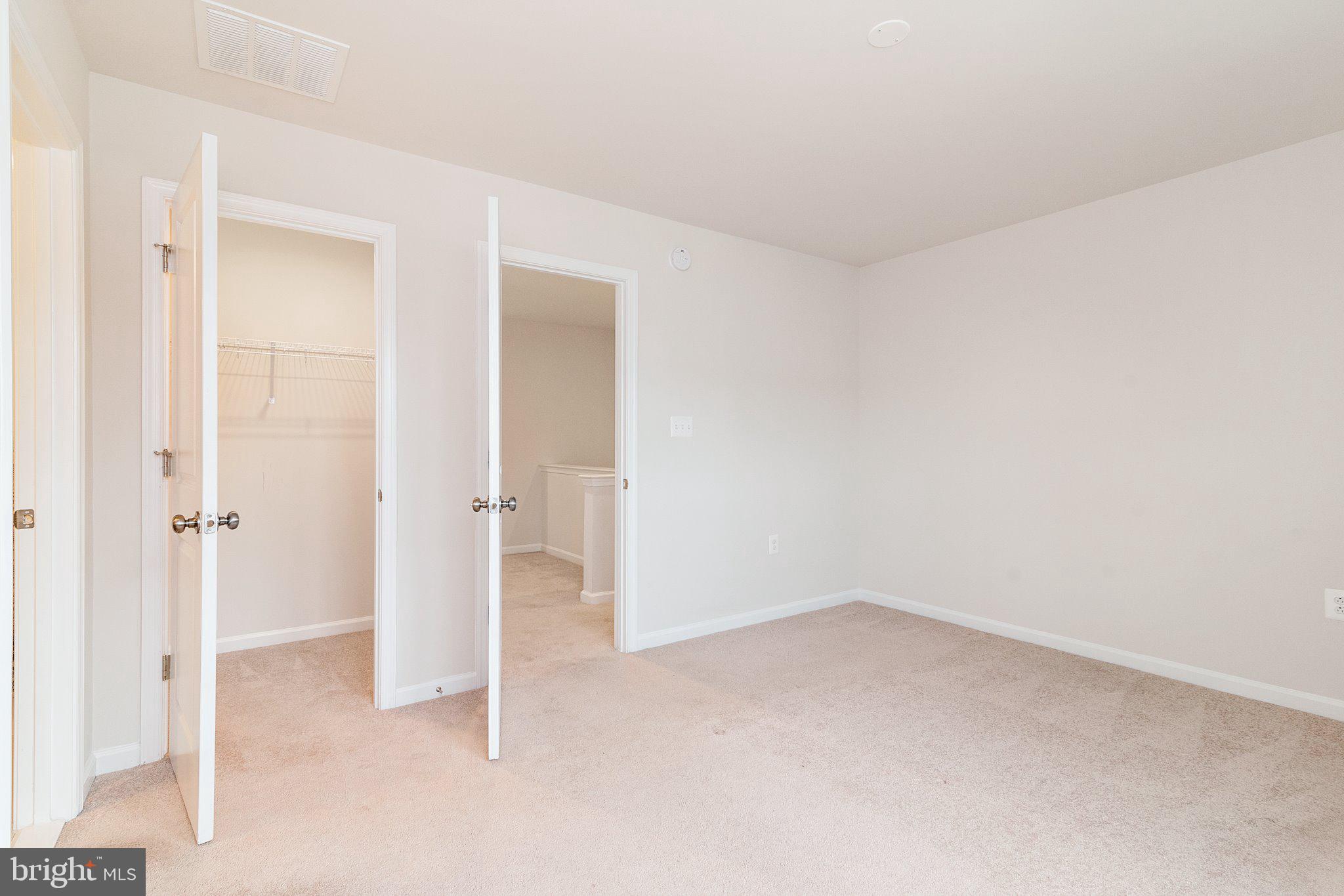 PRESIDENTS POINTE - Residential