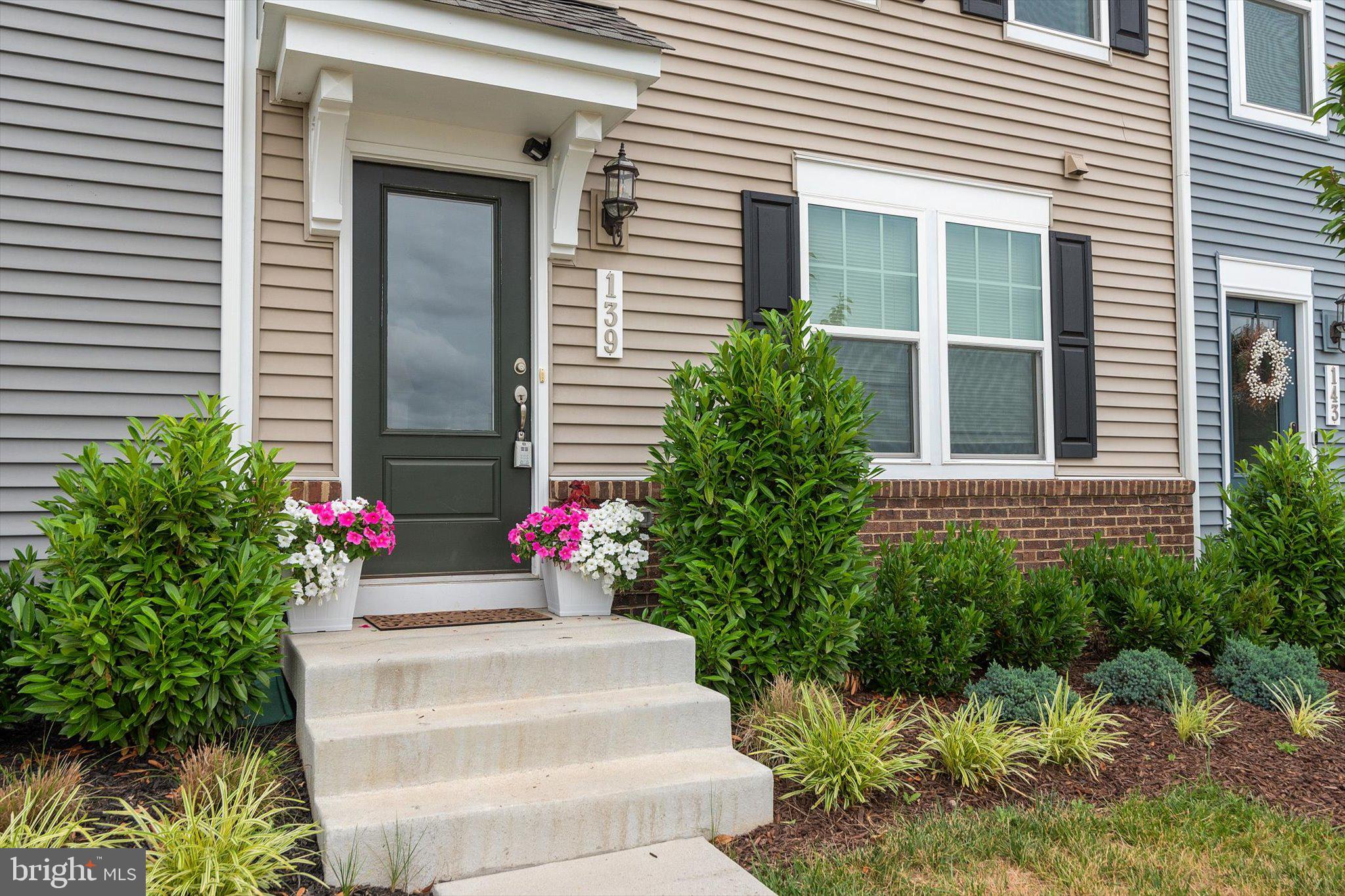 PRESIDENTS POINTE - Residential