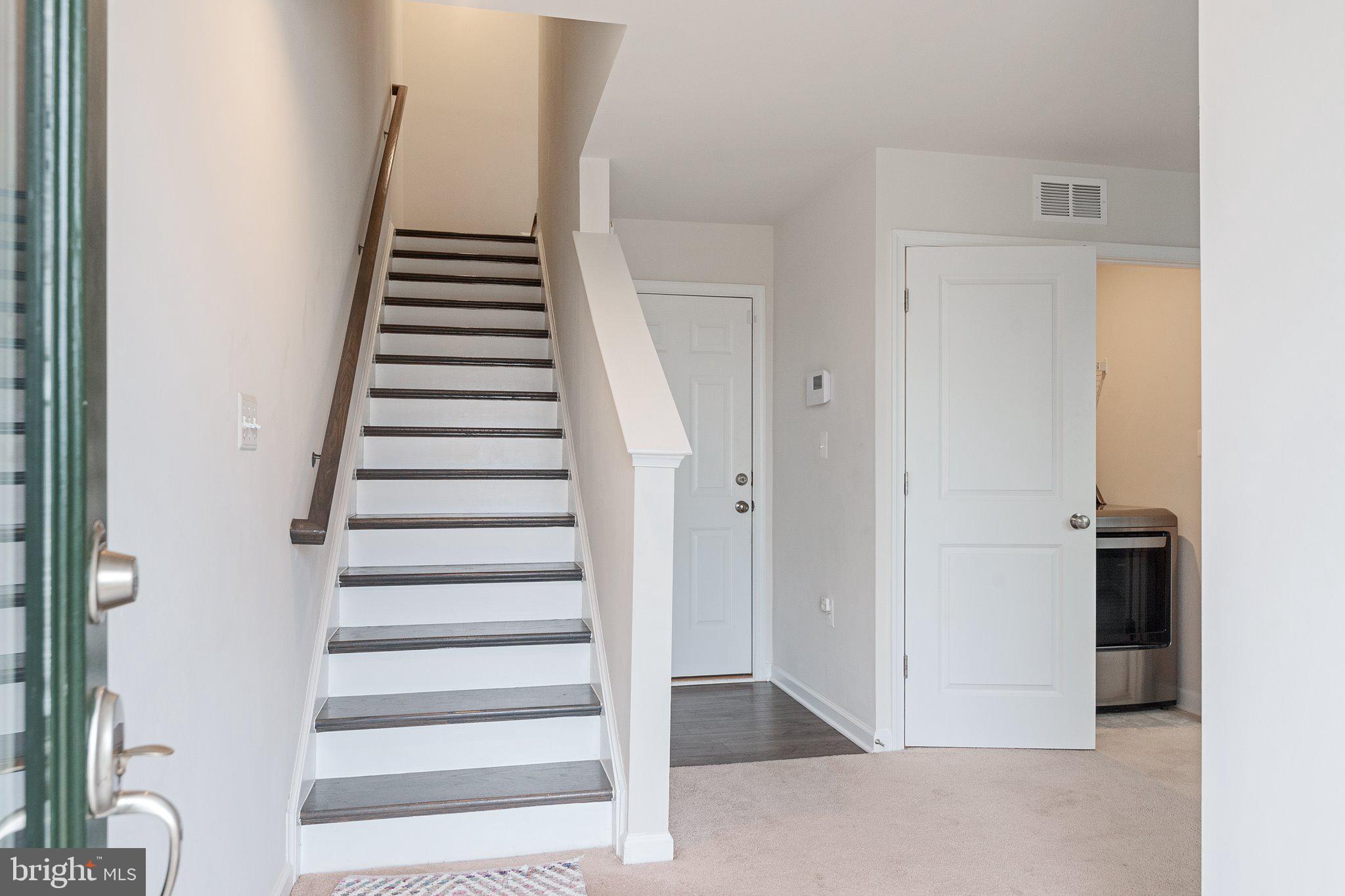 PRESIDENTS POINTE - Residential