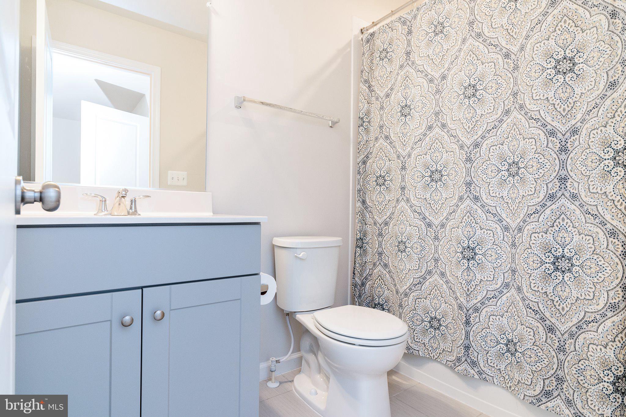 PRESIDENTS POINTE - Residential