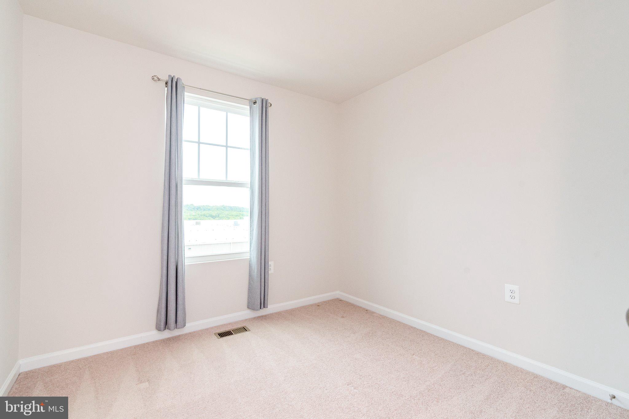 PRESIDENTS POINTE - Residential