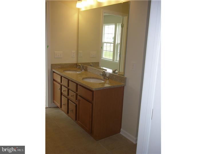 APPLECROSS - Residential Lease