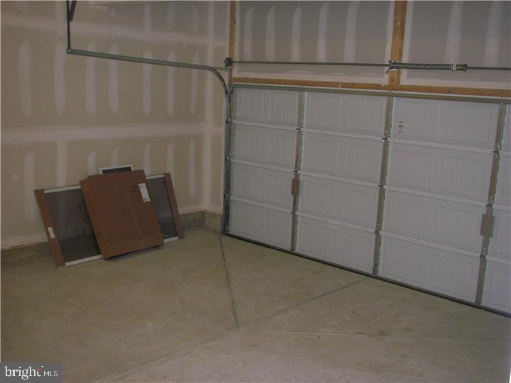 APPLECROSS - Residential Lease