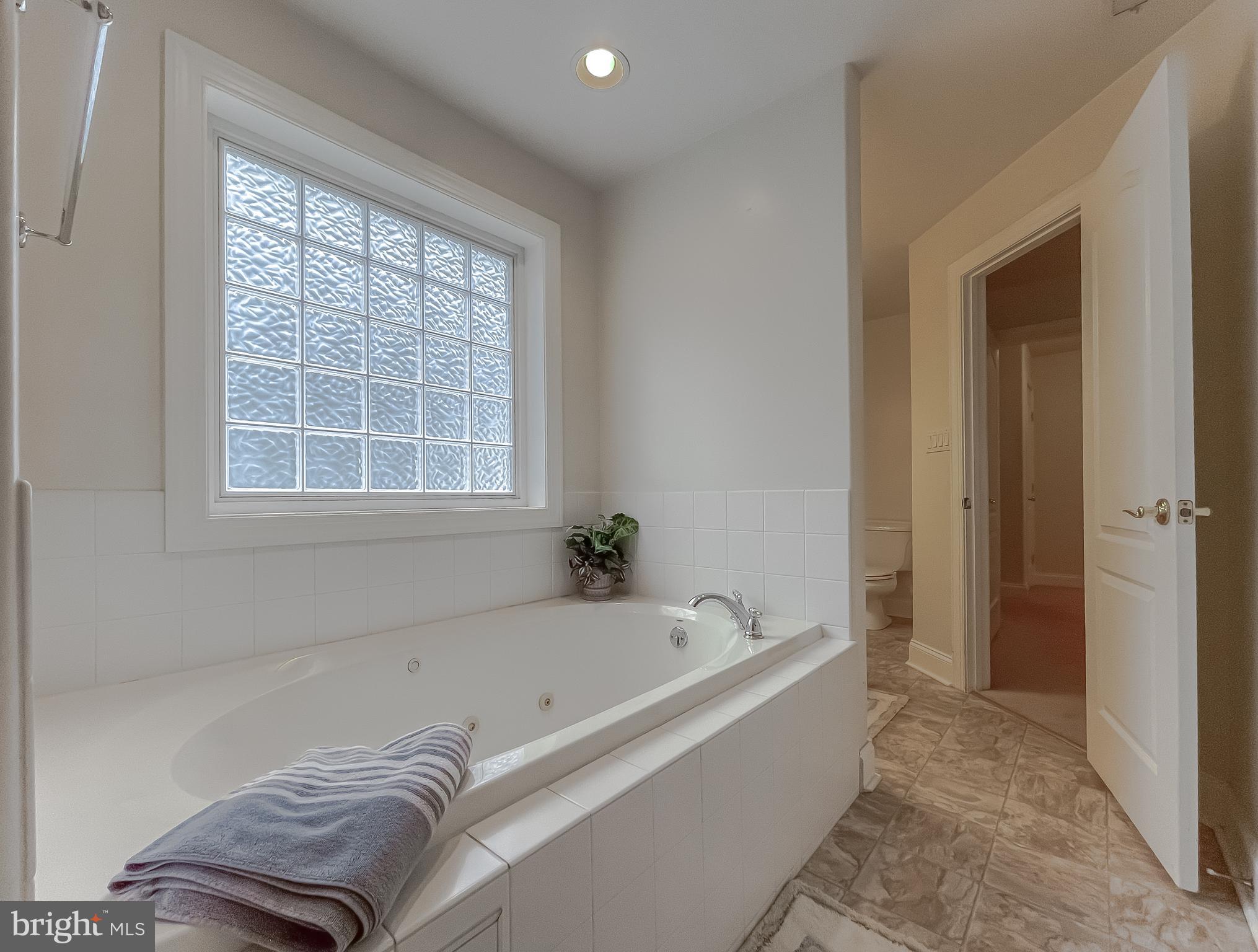 ESTATES AT SINGLETREE - Residential