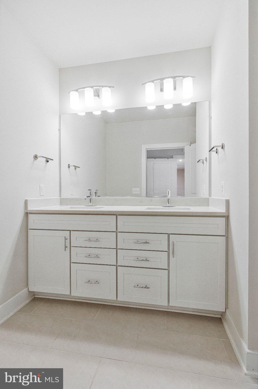 THE FLATS AT NATIONAL HARBOR - Residential