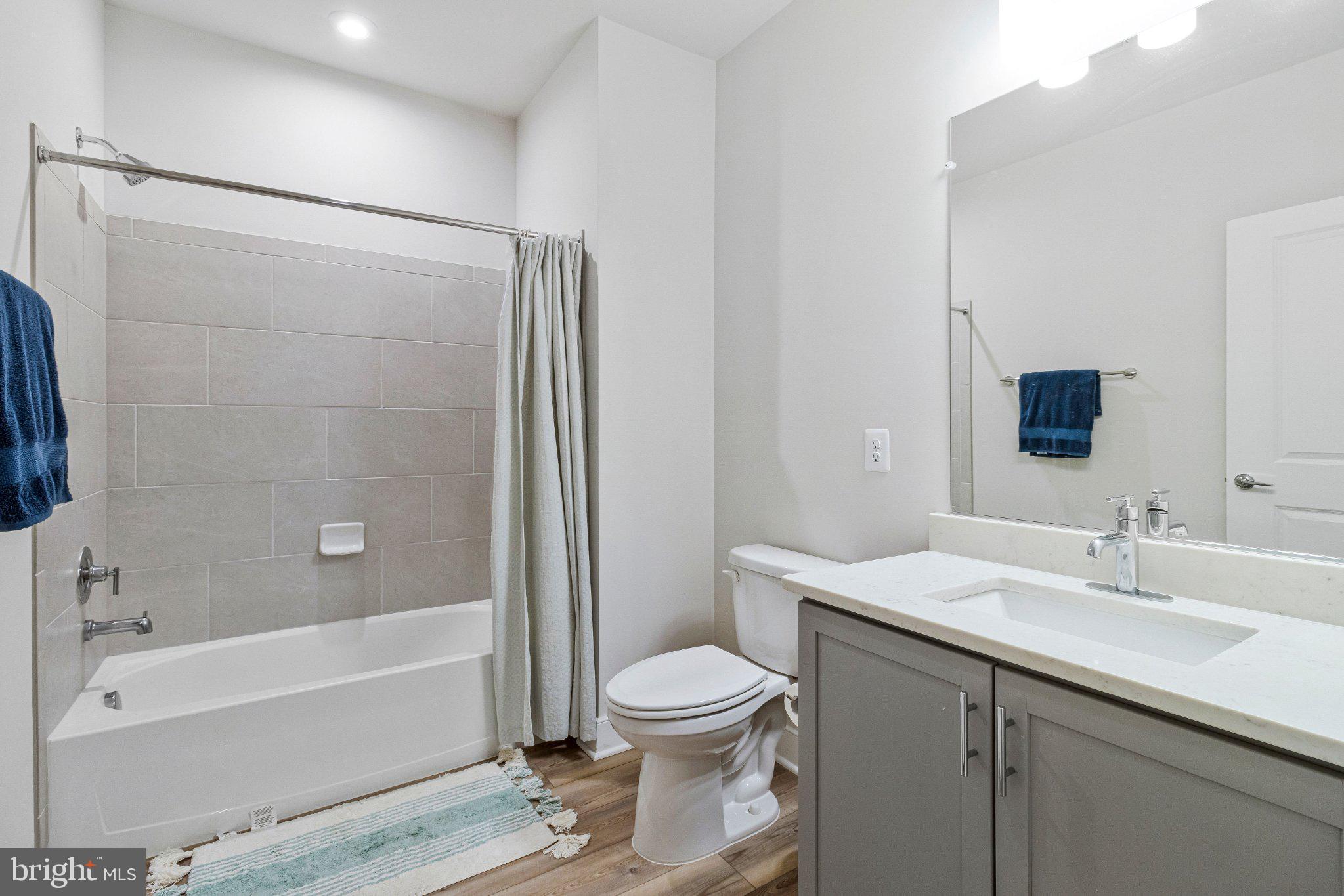 THE FLATS AT NATIONAL HARBOR - Residential