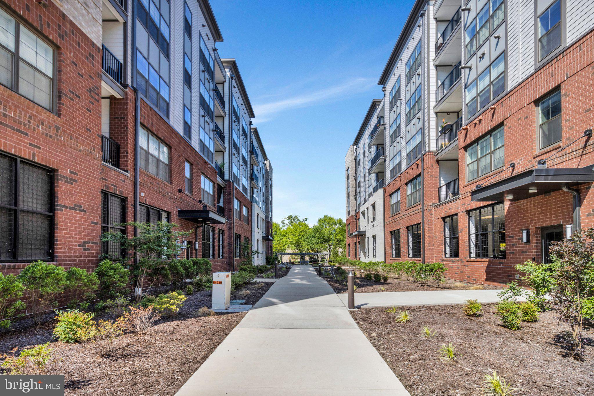 THE FLATS AT NATIONAL HARBOR - Residential