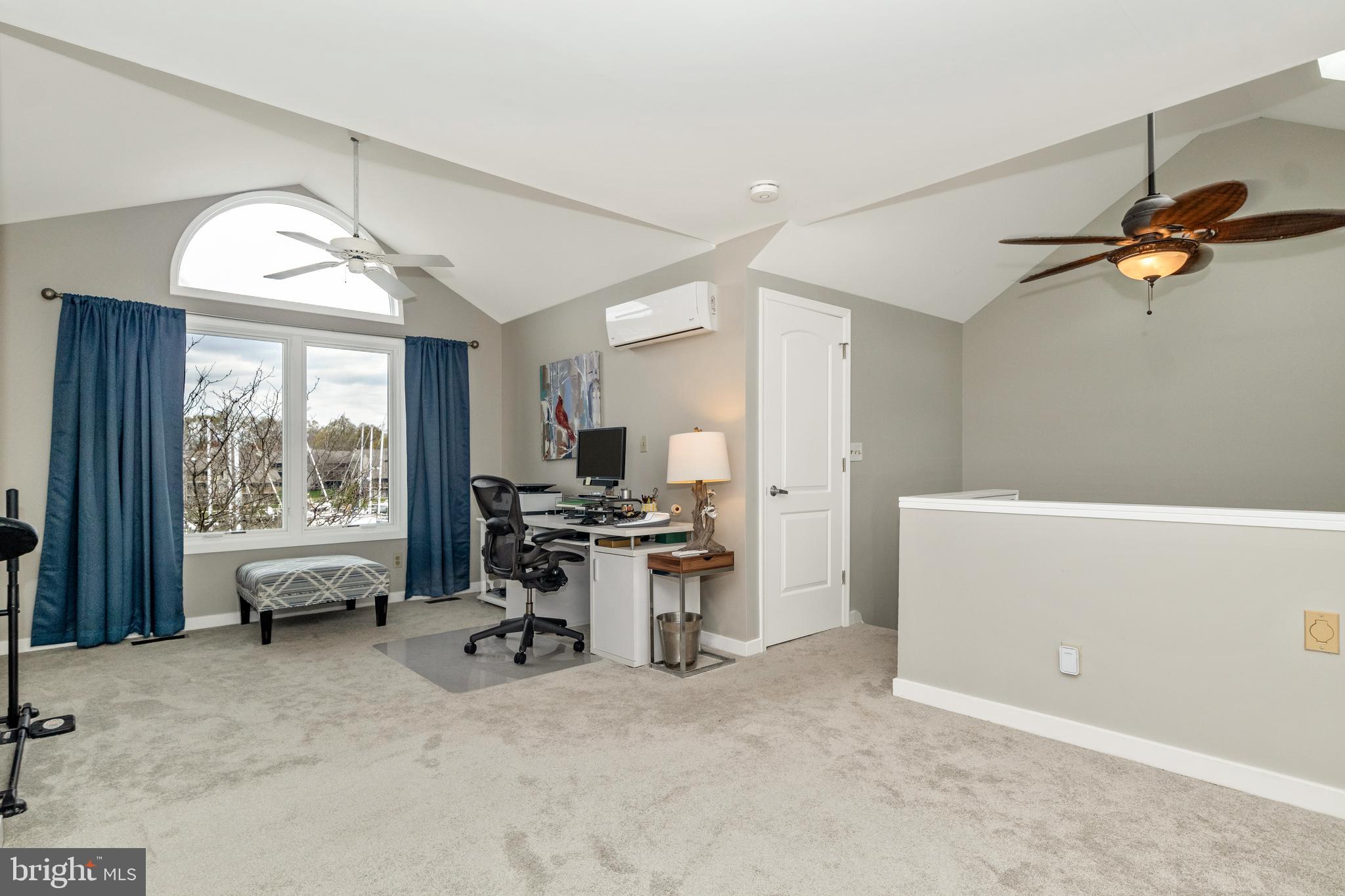 CHESAPEAKE HARBOUR - Residential