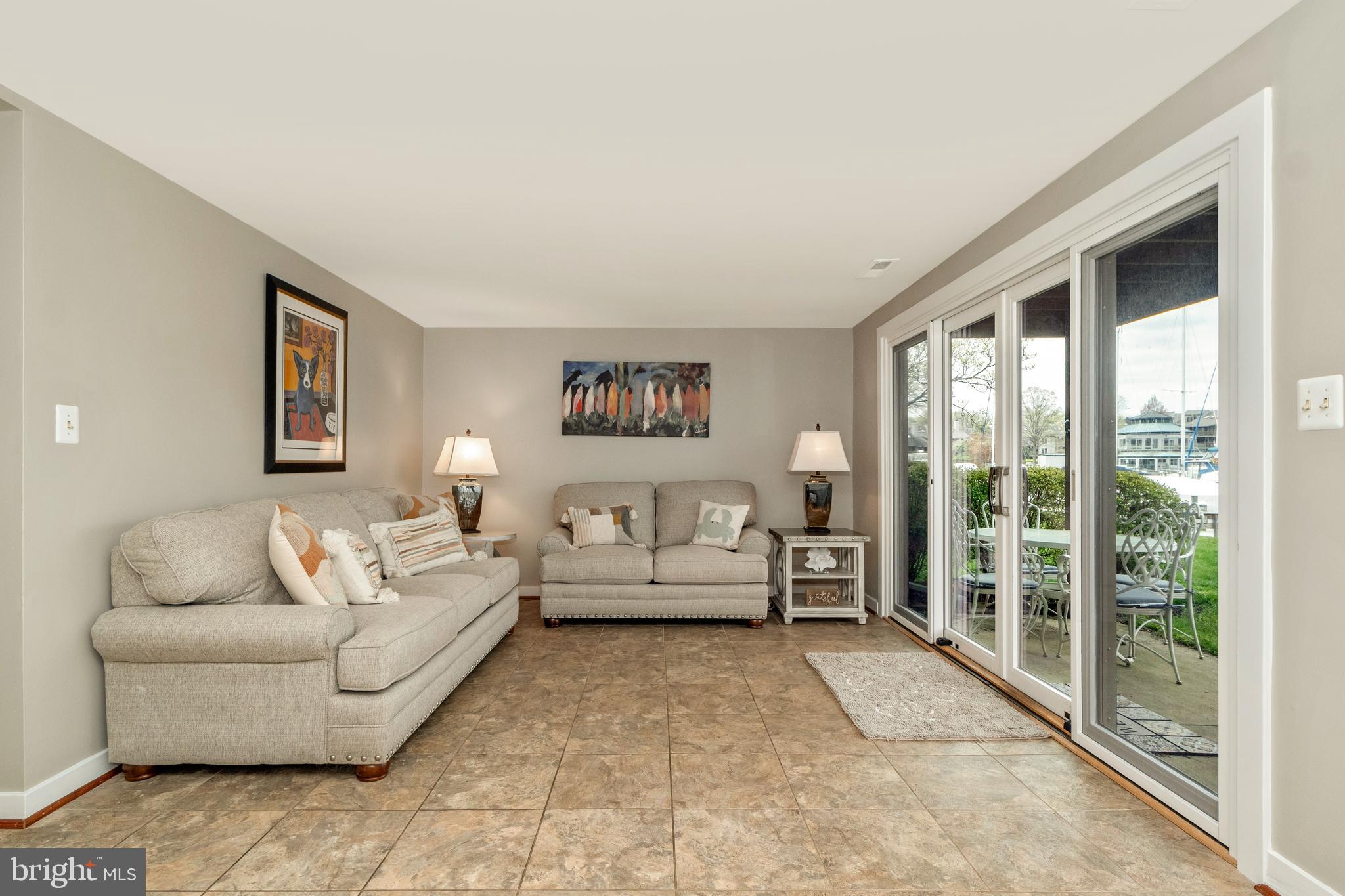 CHESAPEAKE HARBOUR - Residential