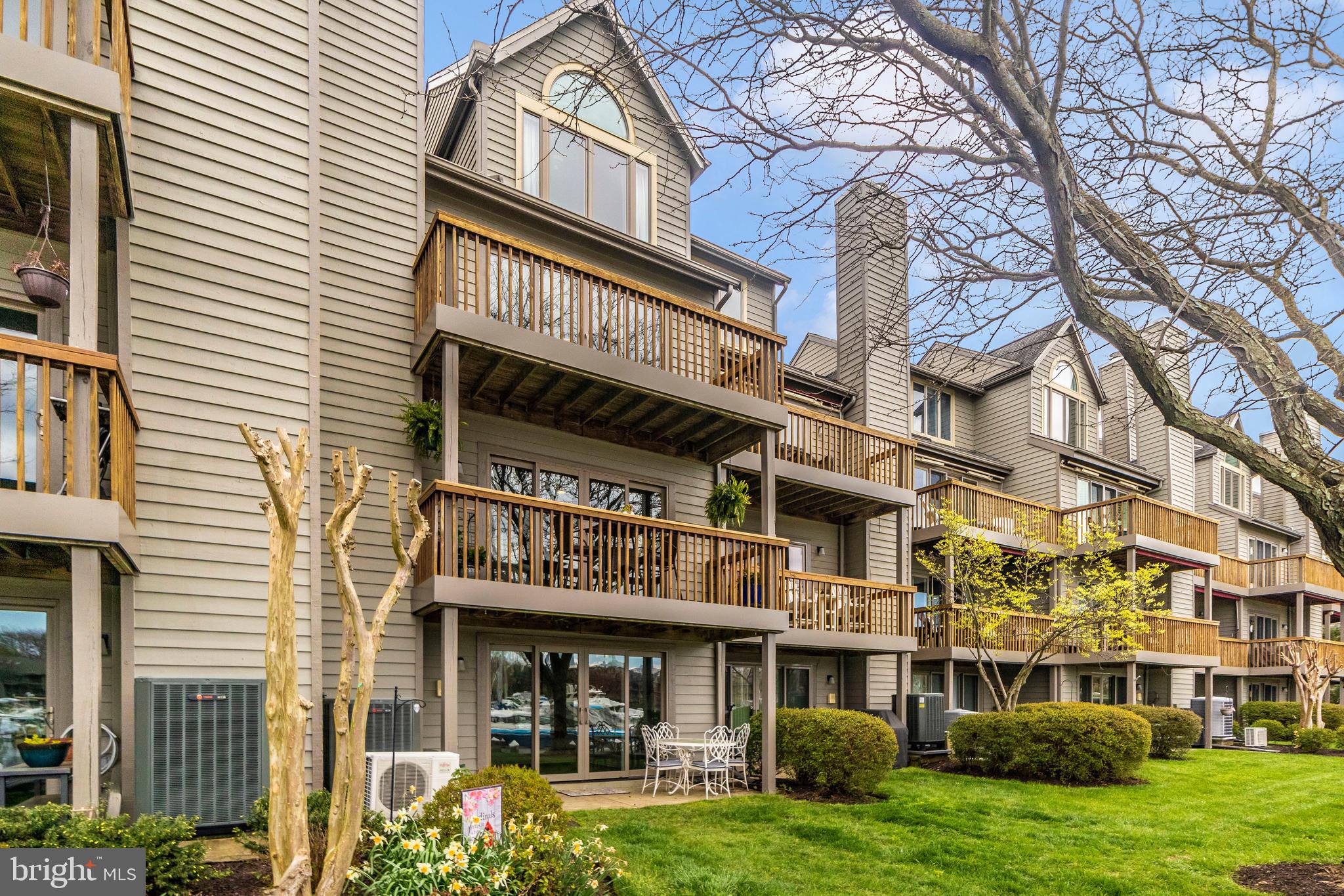 CHESAPEAKE HARBOUR - Residential