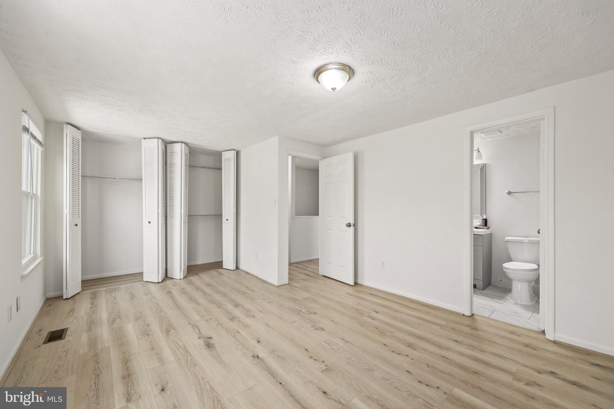 CAMBRIDGE SQUARE - Residential