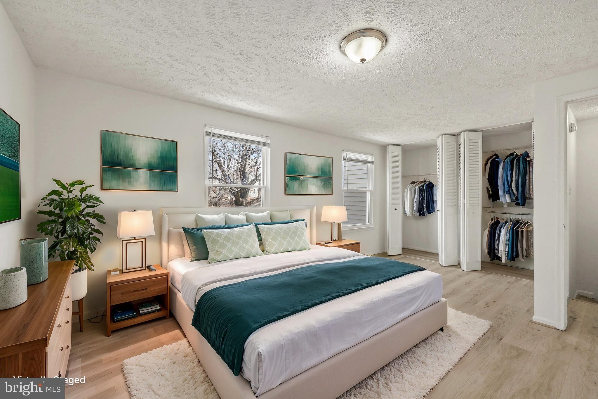 CAMBRIDGE SQUARE - Residential