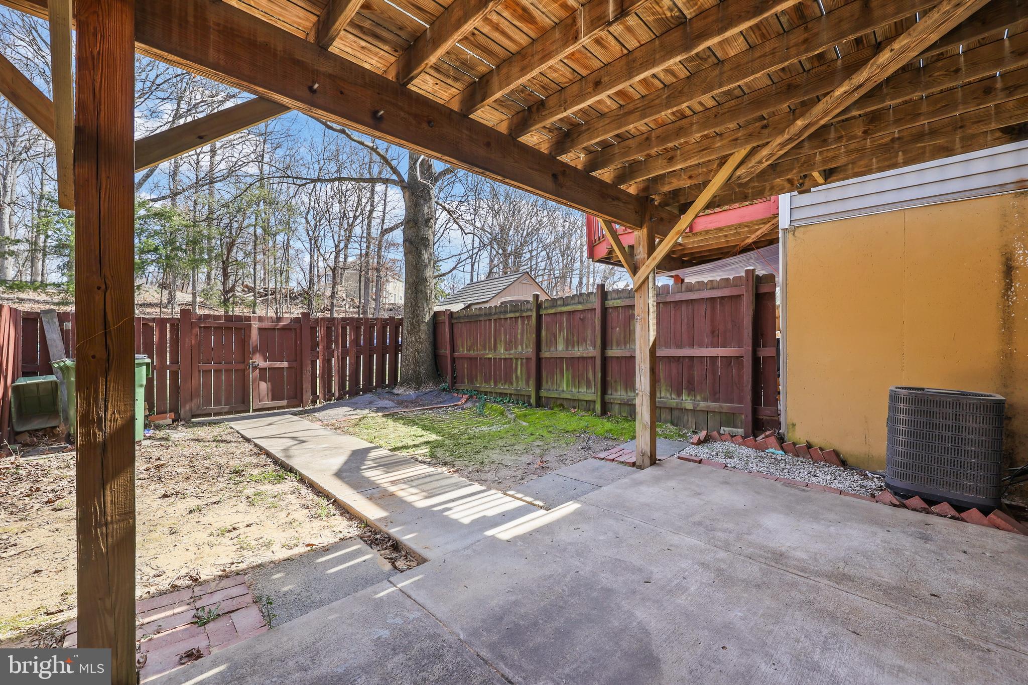 CAMBRIDGE SQUARE - Residential