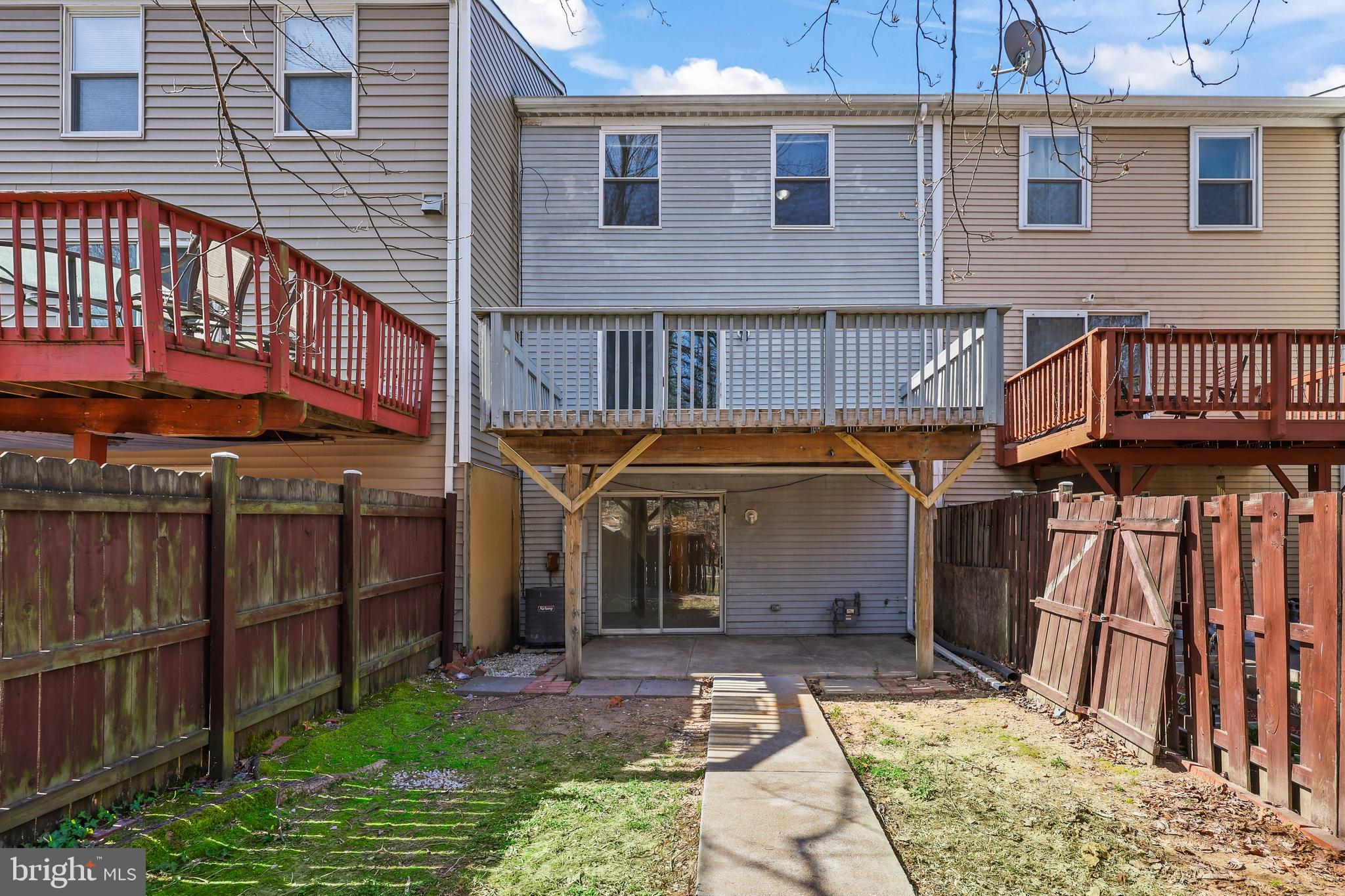 CAMBRIDGE SQUARE - Residential