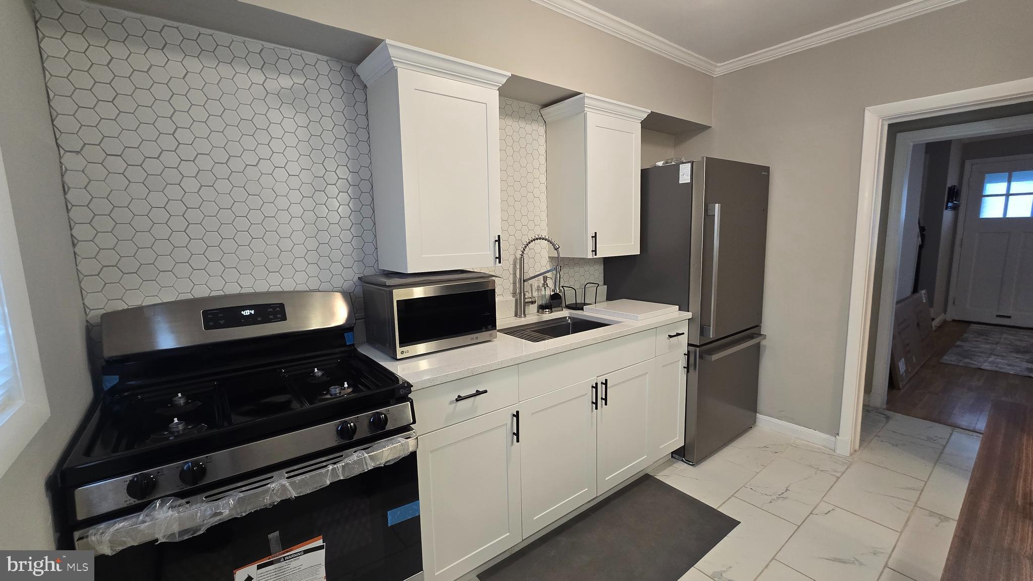 BELEVEDERE SQUARE - Residential