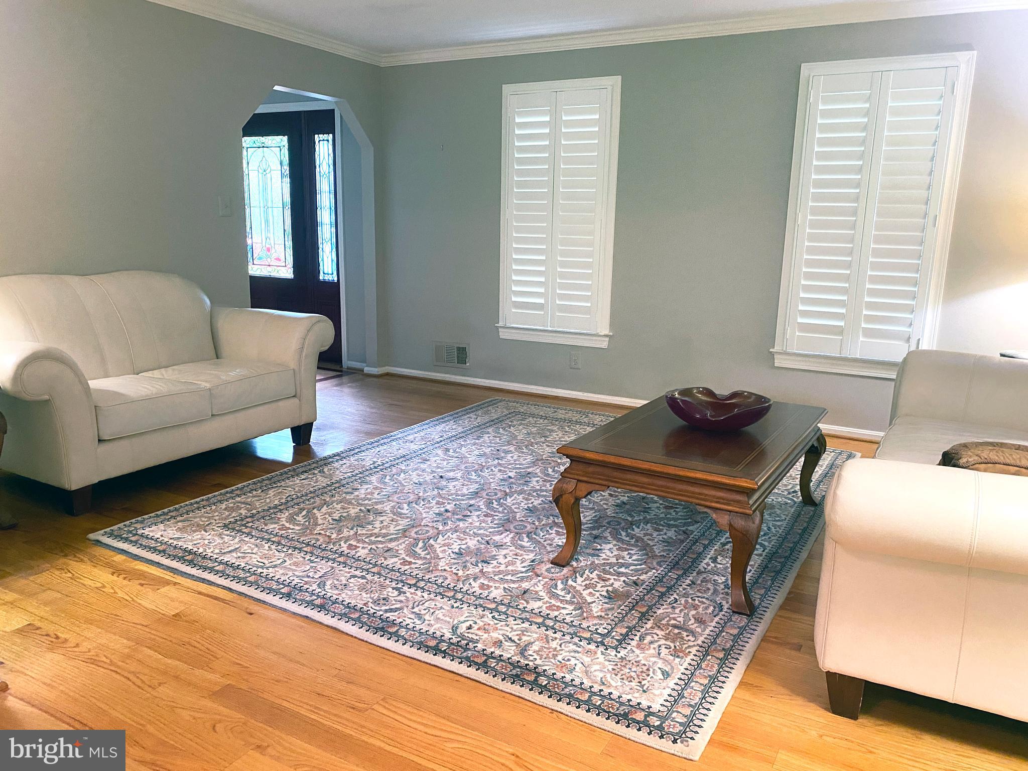 HOLLY KNOLL - Residential