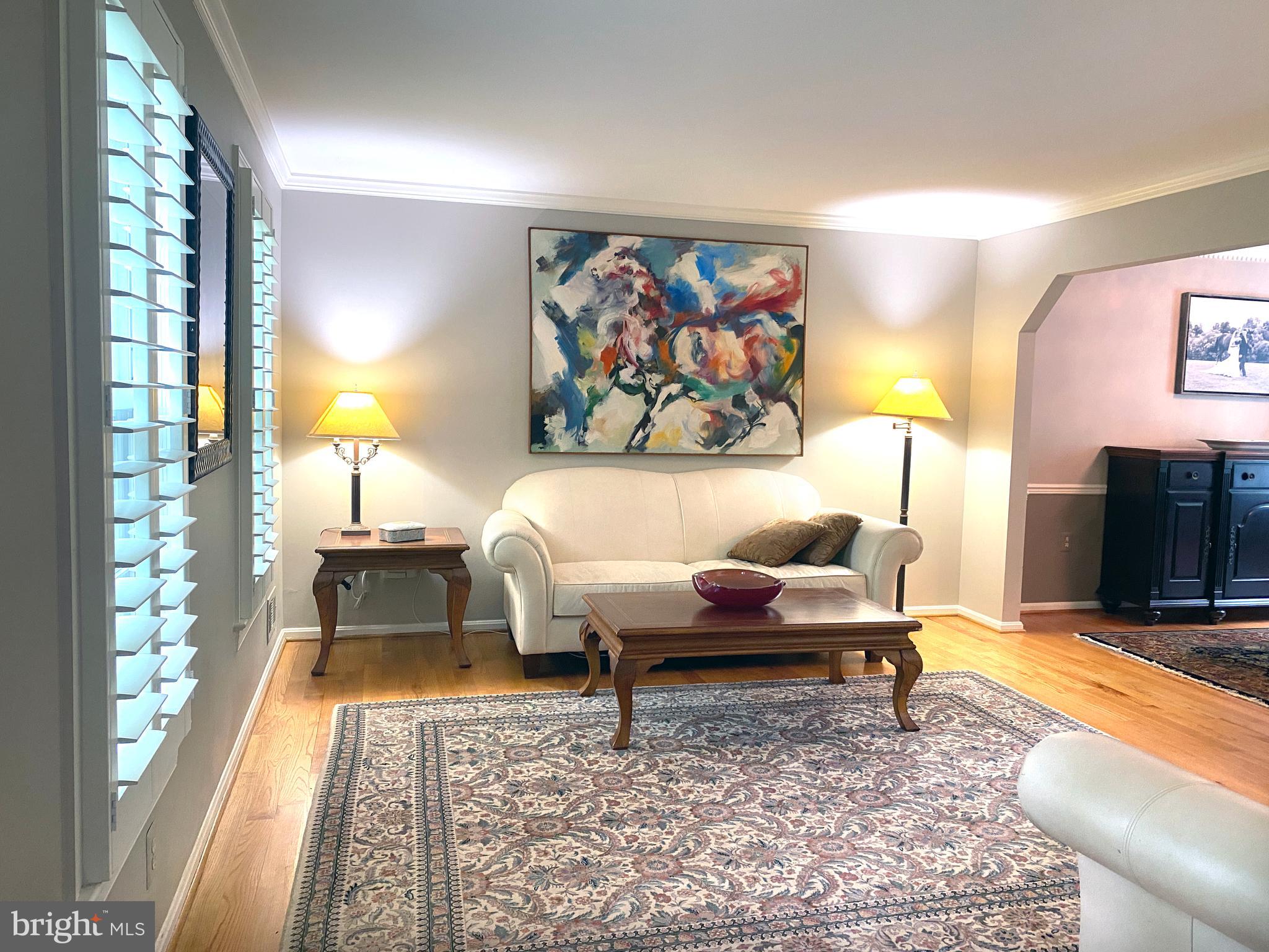 HOLLY KNOLL - Residential