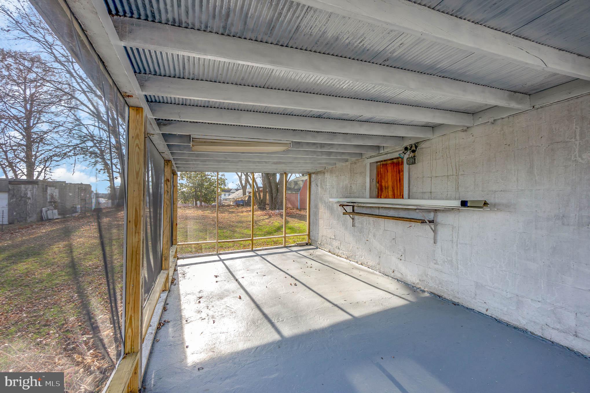 BACK RIVER HIGHLANDS - Residential