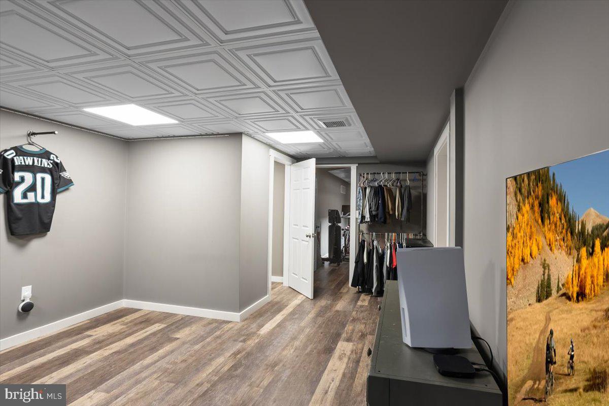 SPRING HILL ACRES - Residential