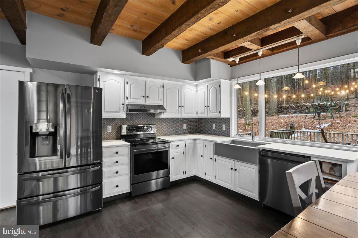 SPRING HILL ACRES - Residential