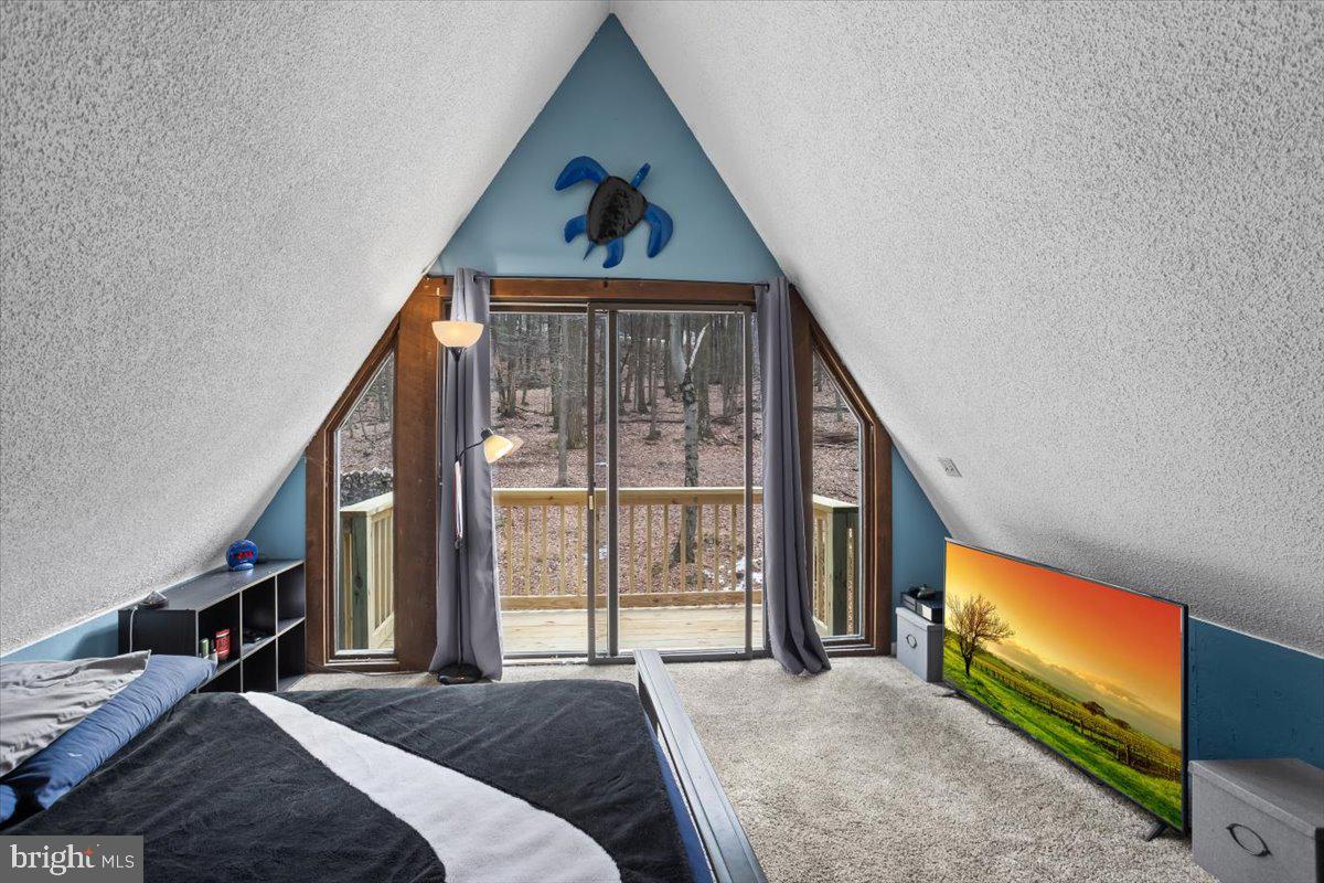 SPRING HILL ACRES - Residential