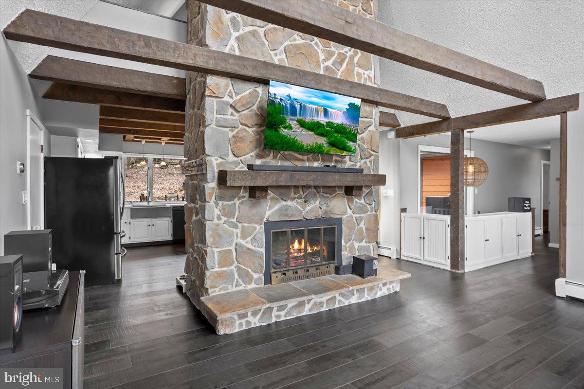 SPRING HILL ACRES - Residential