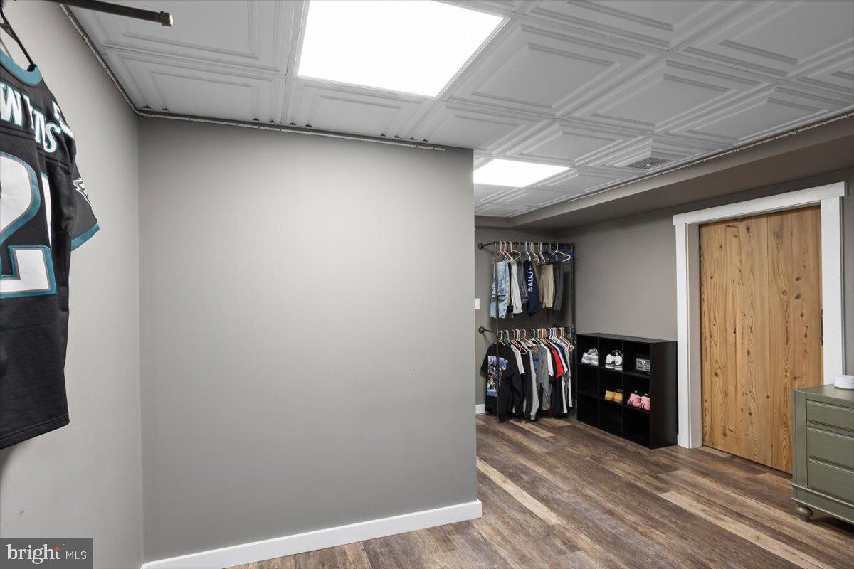 SPRING HILL ACRES - Residential