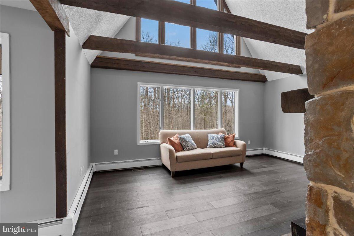 SPRING HILL ACRES - Residential