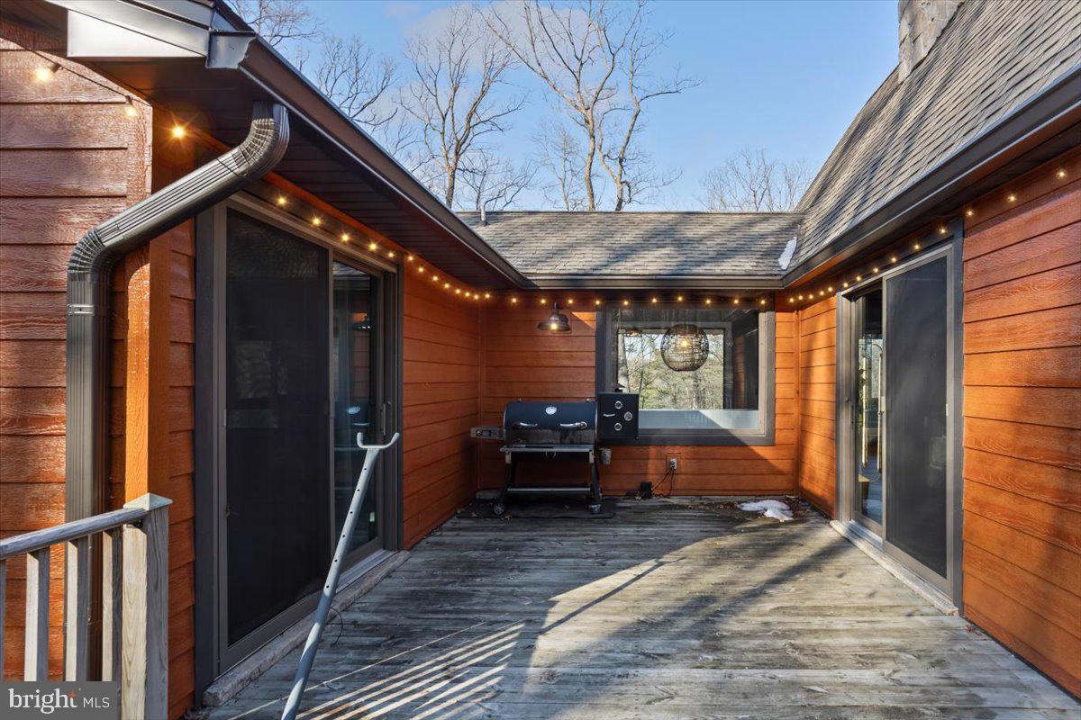 SPRING HILL ACRES - Residential