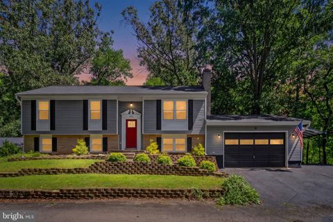 Photo of 7403 Waterford Lane, WARRENTON, VA 20187 (MLS # VAFQ2022218)