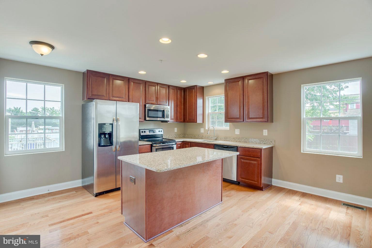 BALTIMORE HIGHLANDS - Residential