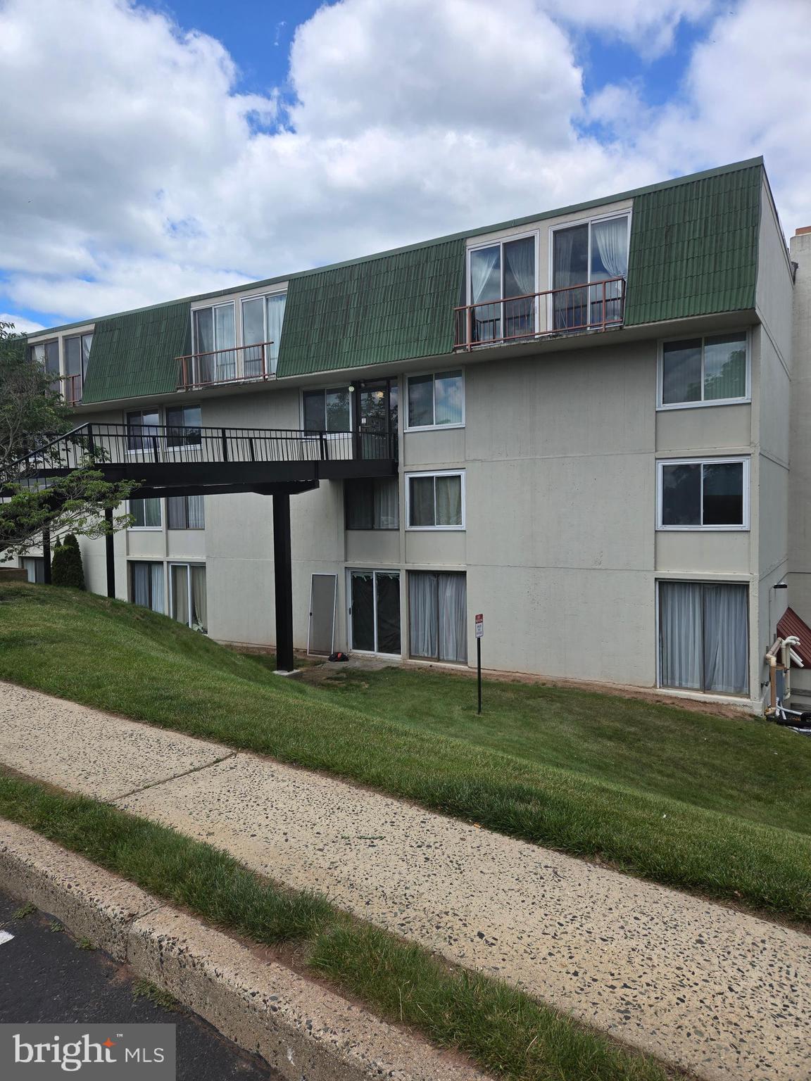 3512 FOREST LANE C-1