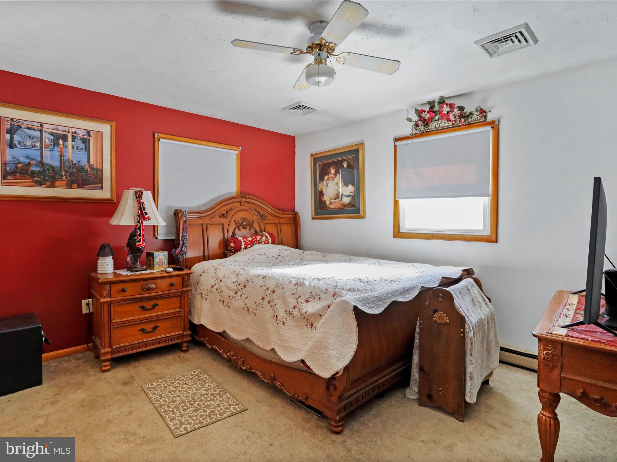 ROYAL VILLAGE - Residential