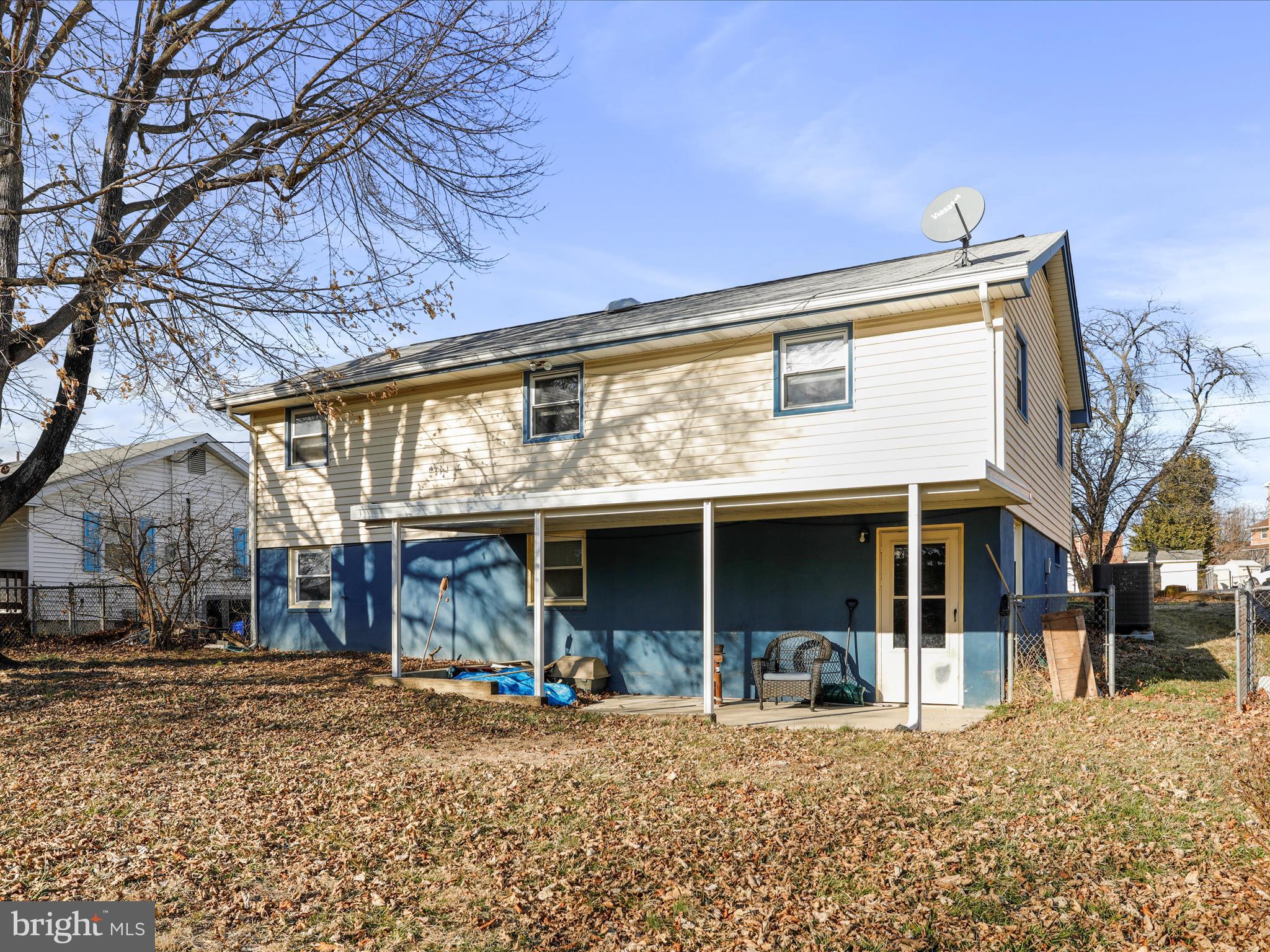 ROYAL VILLAGE - Residential