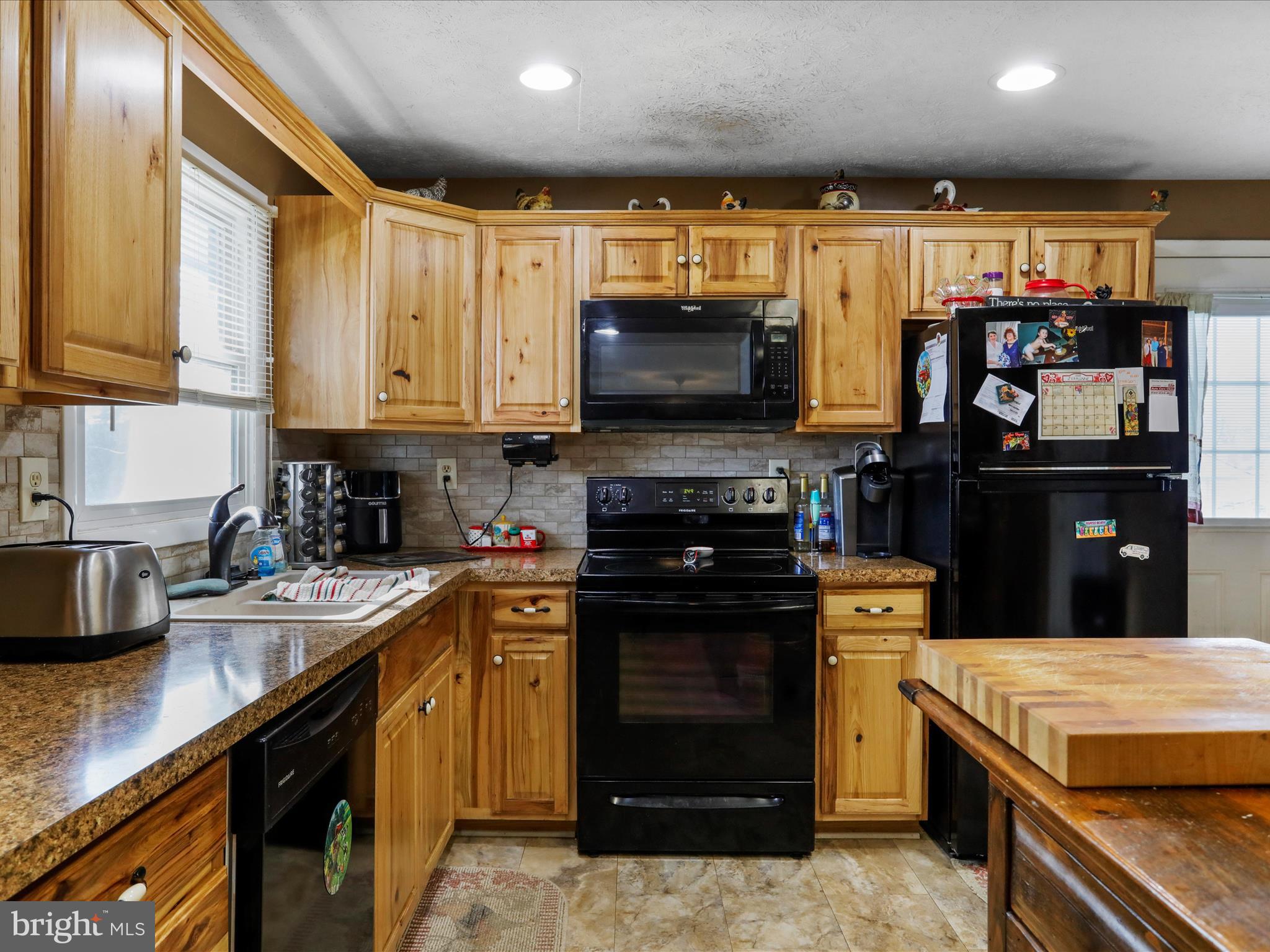 ROYAL VILLAGE - Residential