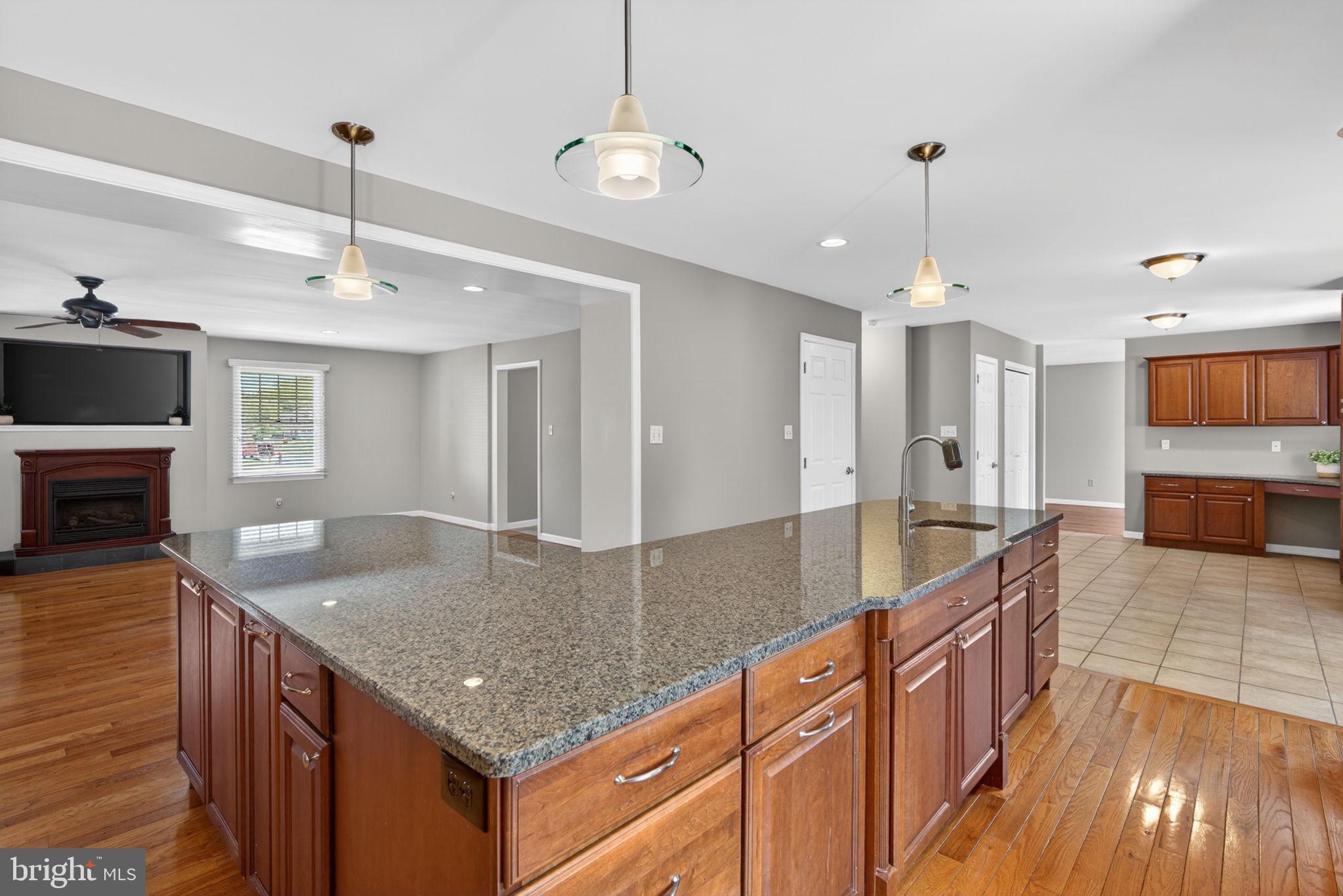 COUNTRY HOME ACRES - Residential