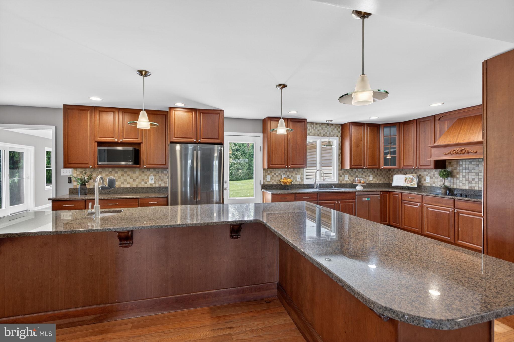 COUNTRY HOME ACRES - Residential