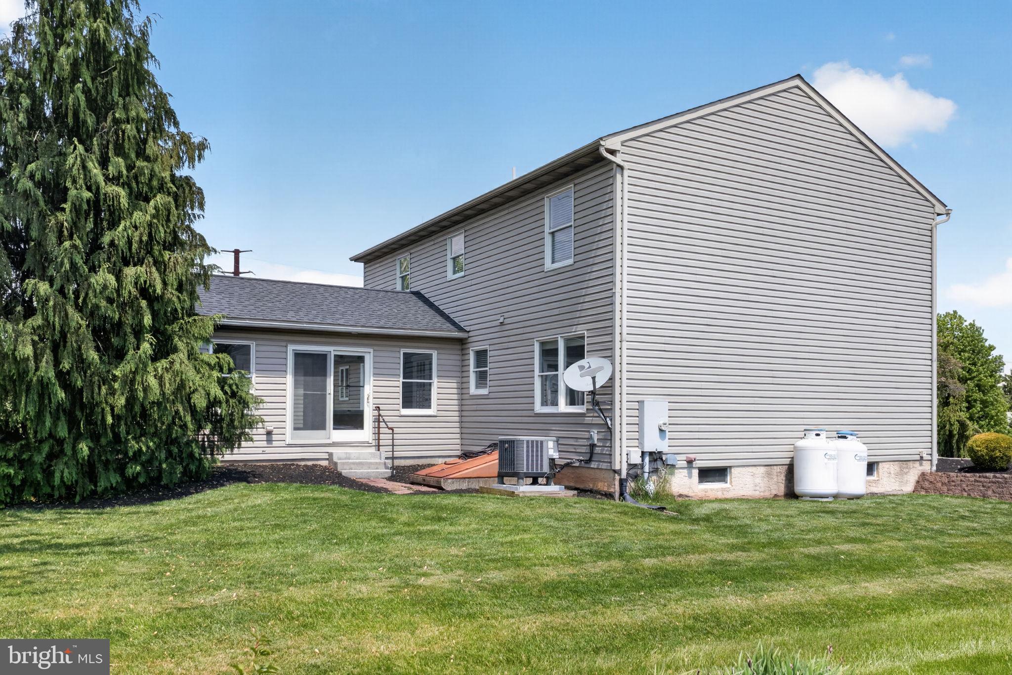 COUNTRY HOME ACRES - Residential