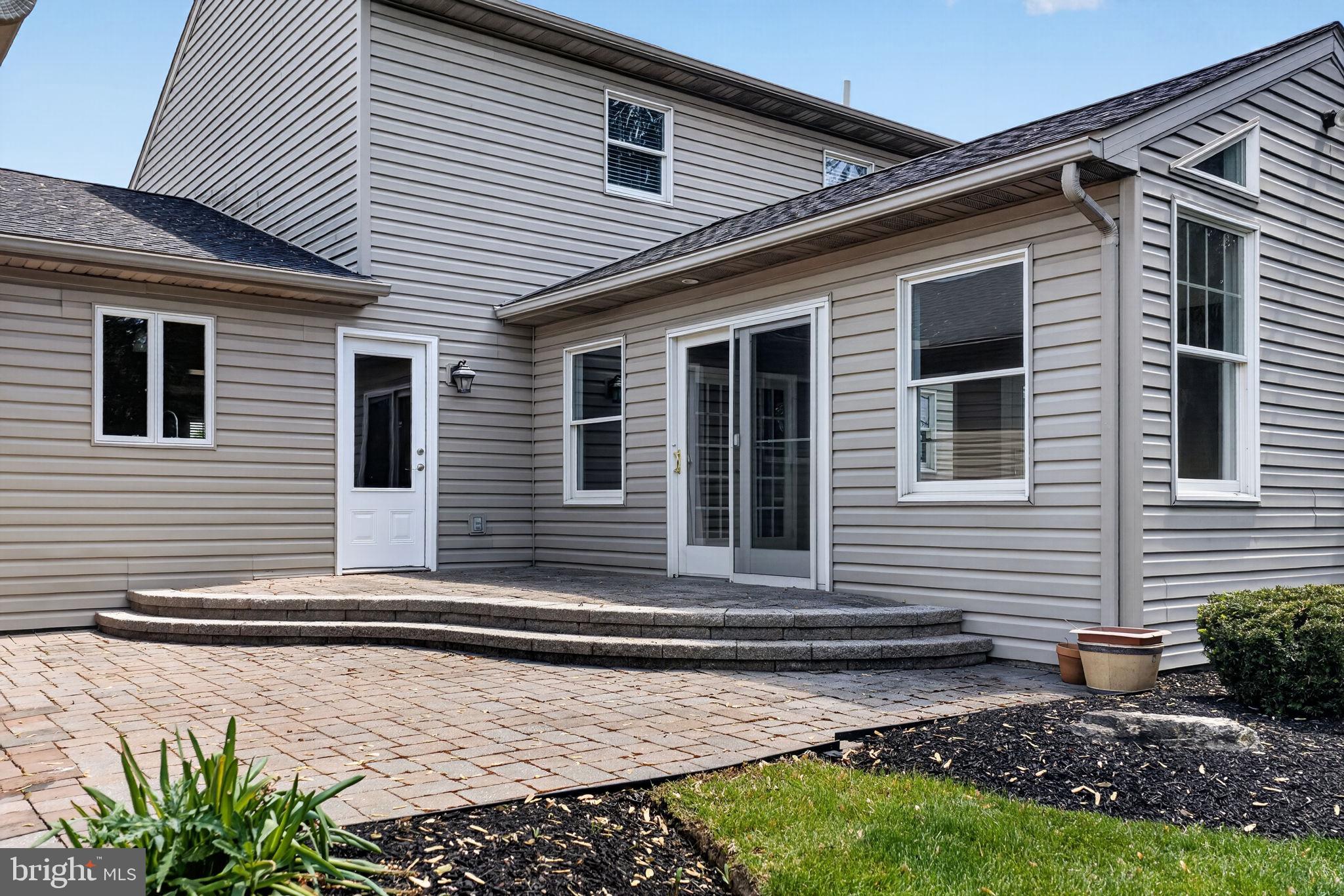 COUNTRY HOME ACRES - Residential