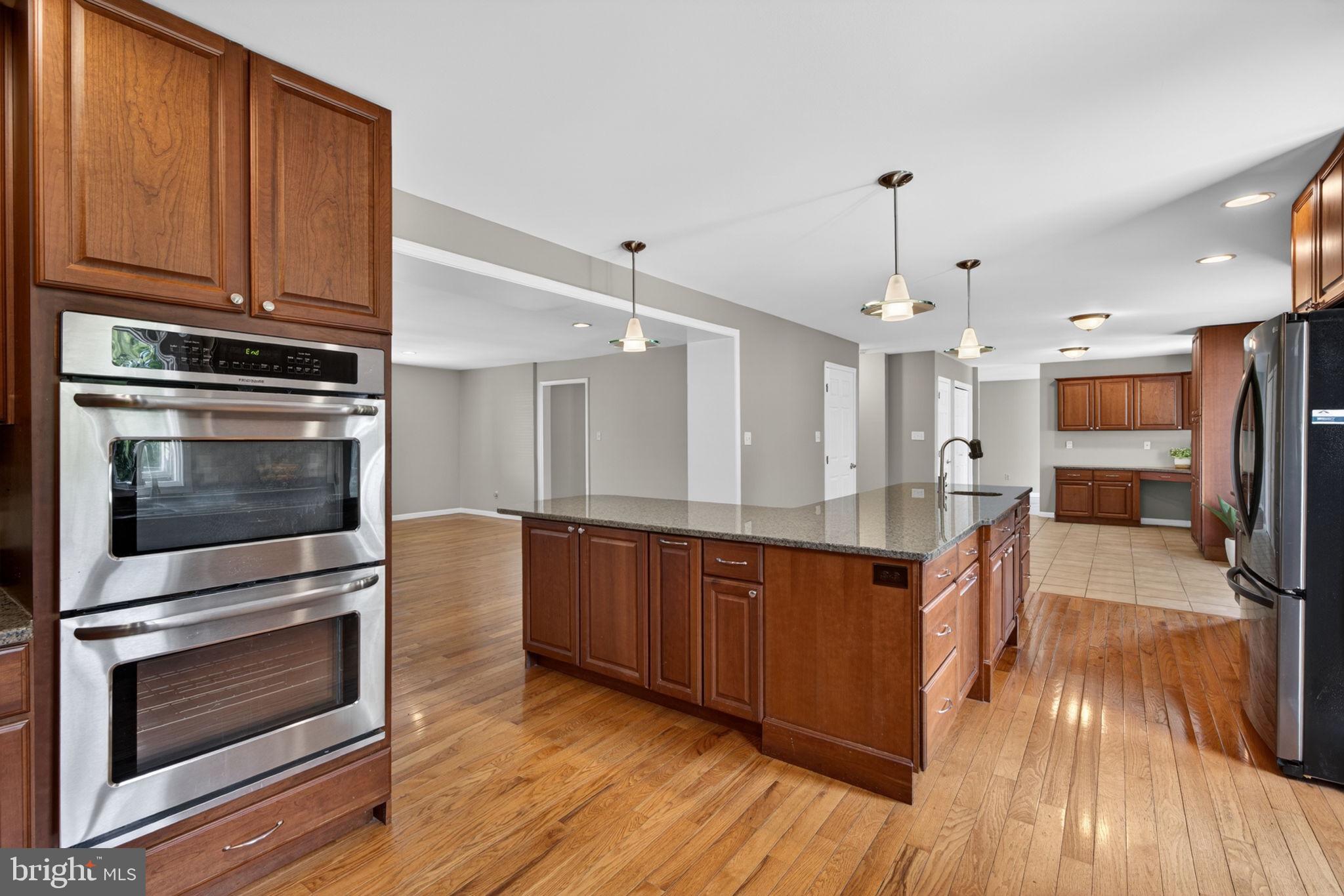 COUNTRY HOME ACRES - Residential