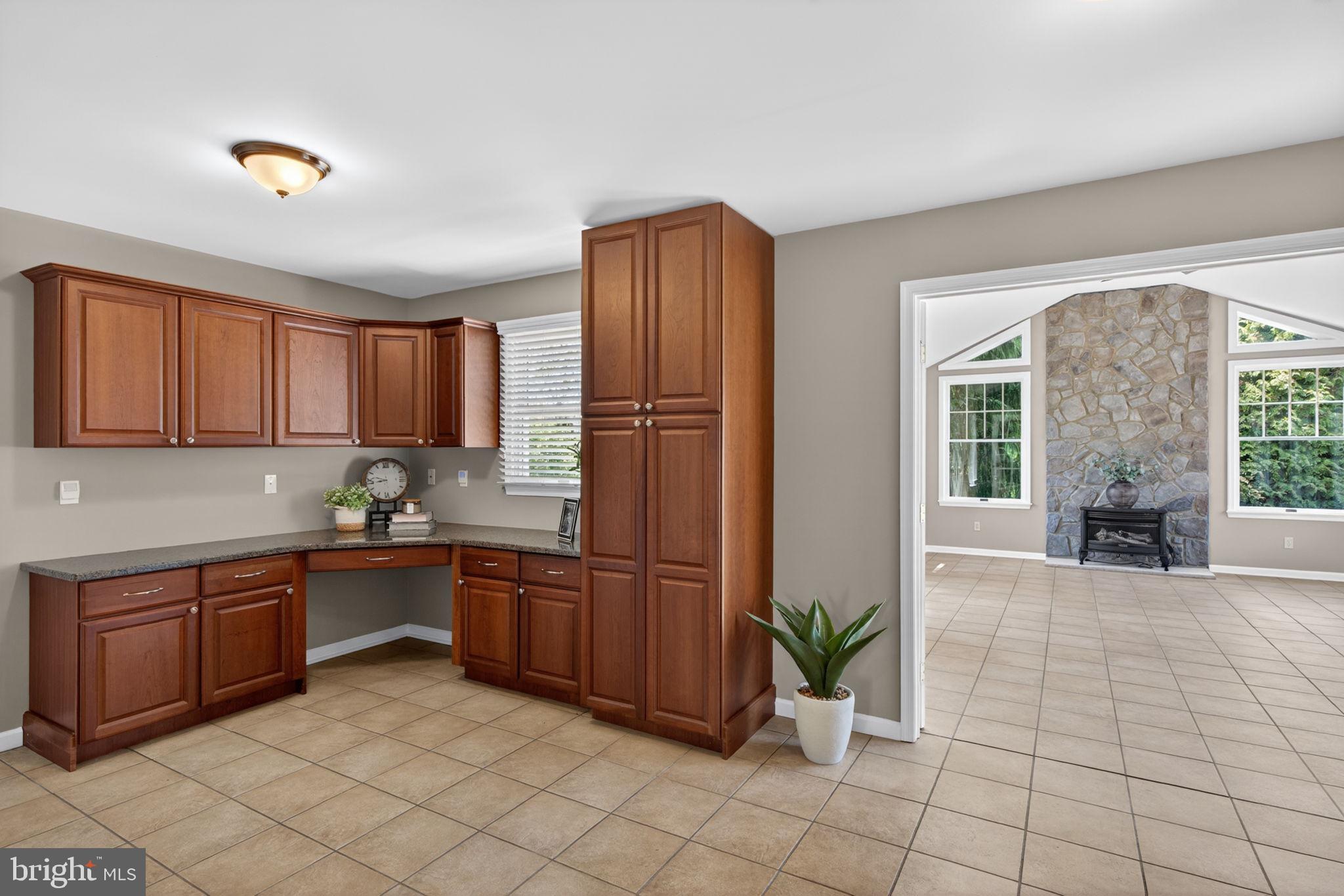 COUNTRY HOME ACRES - Residential