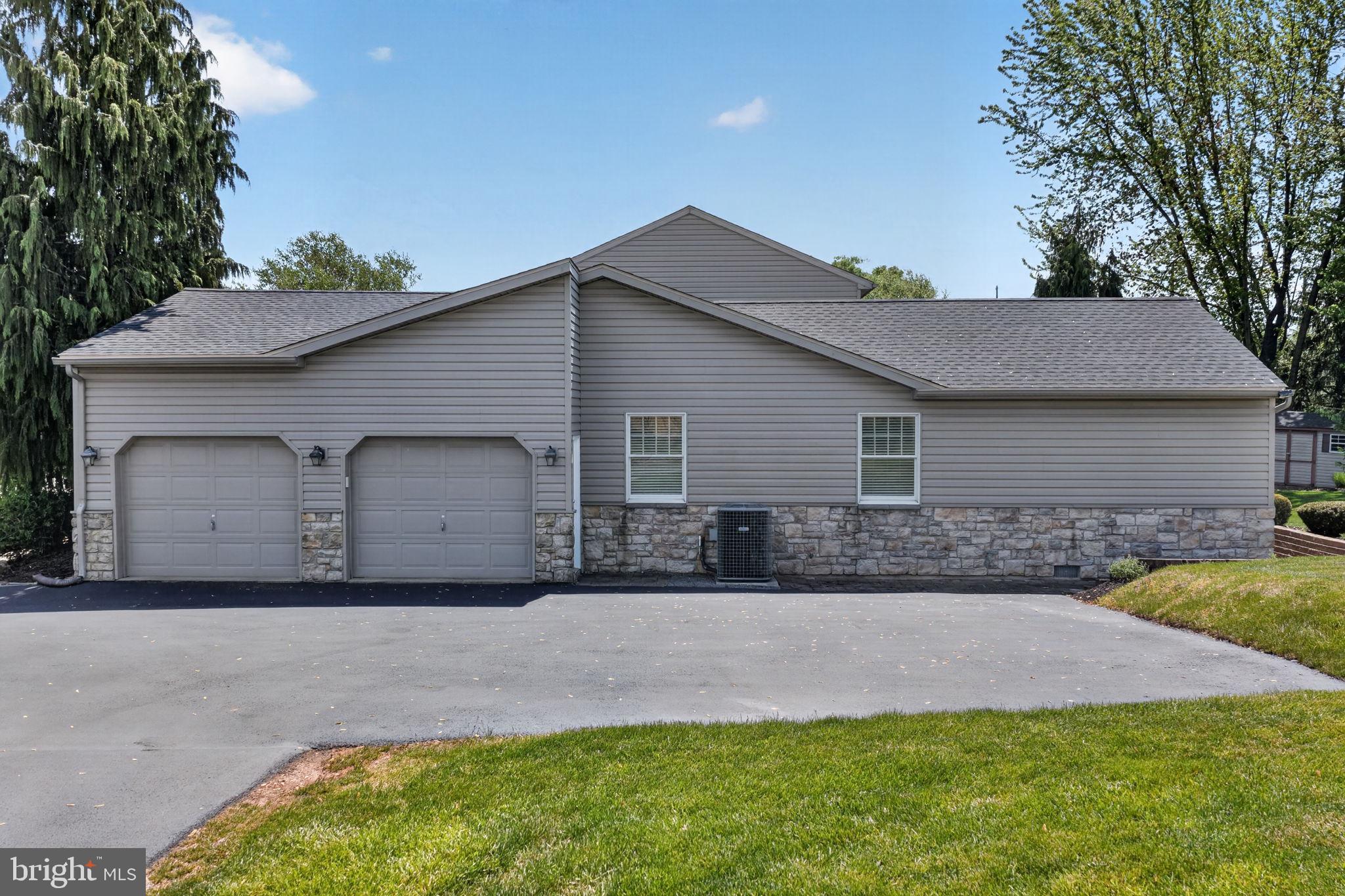 COUNTRY HOME ACRES - Residential