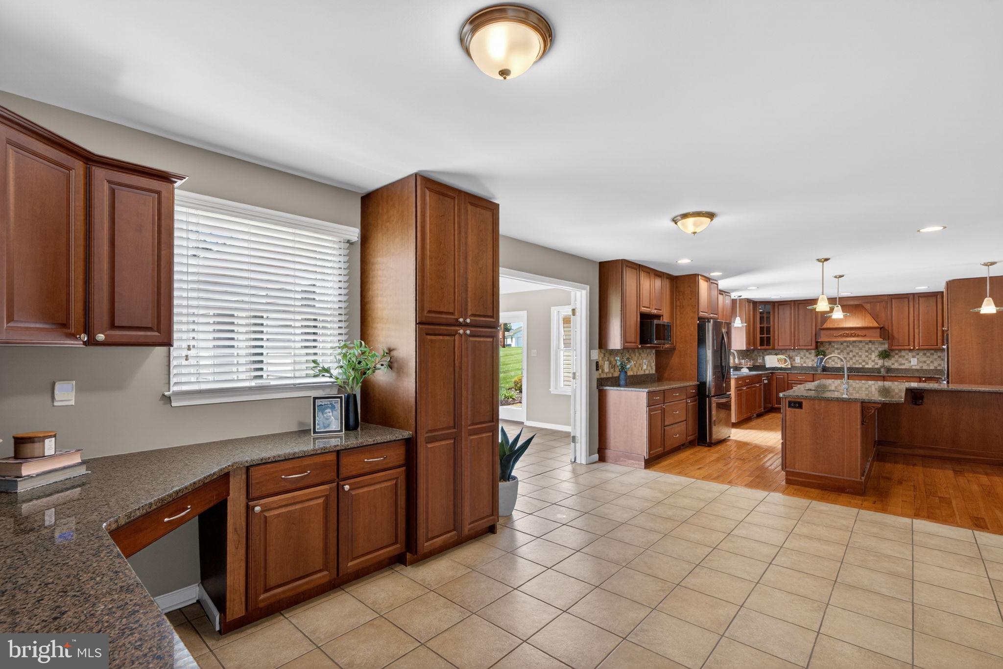 COUNTRY HOME ACRES - Residential