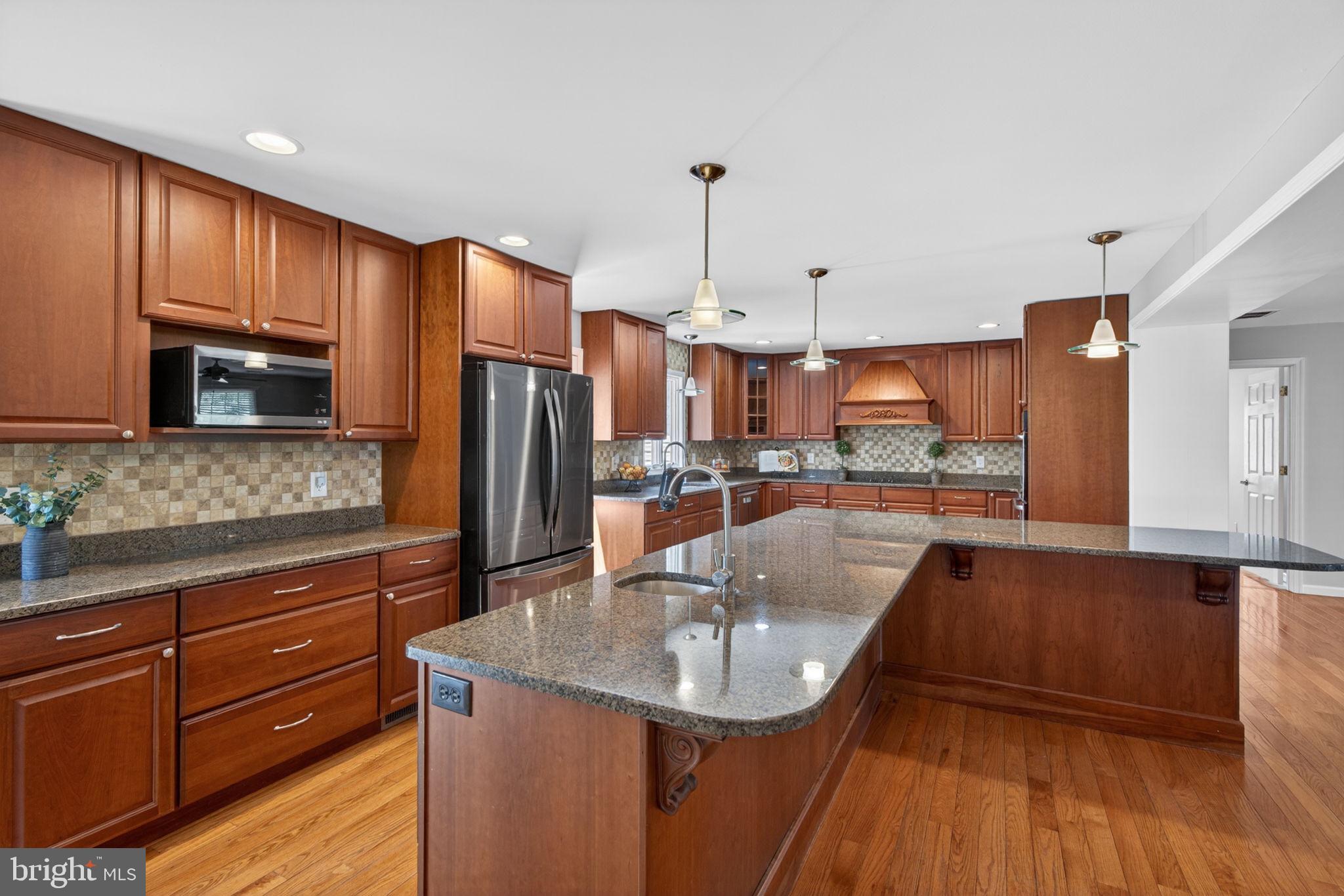 COUNTRY HOME ACRES - Residential
