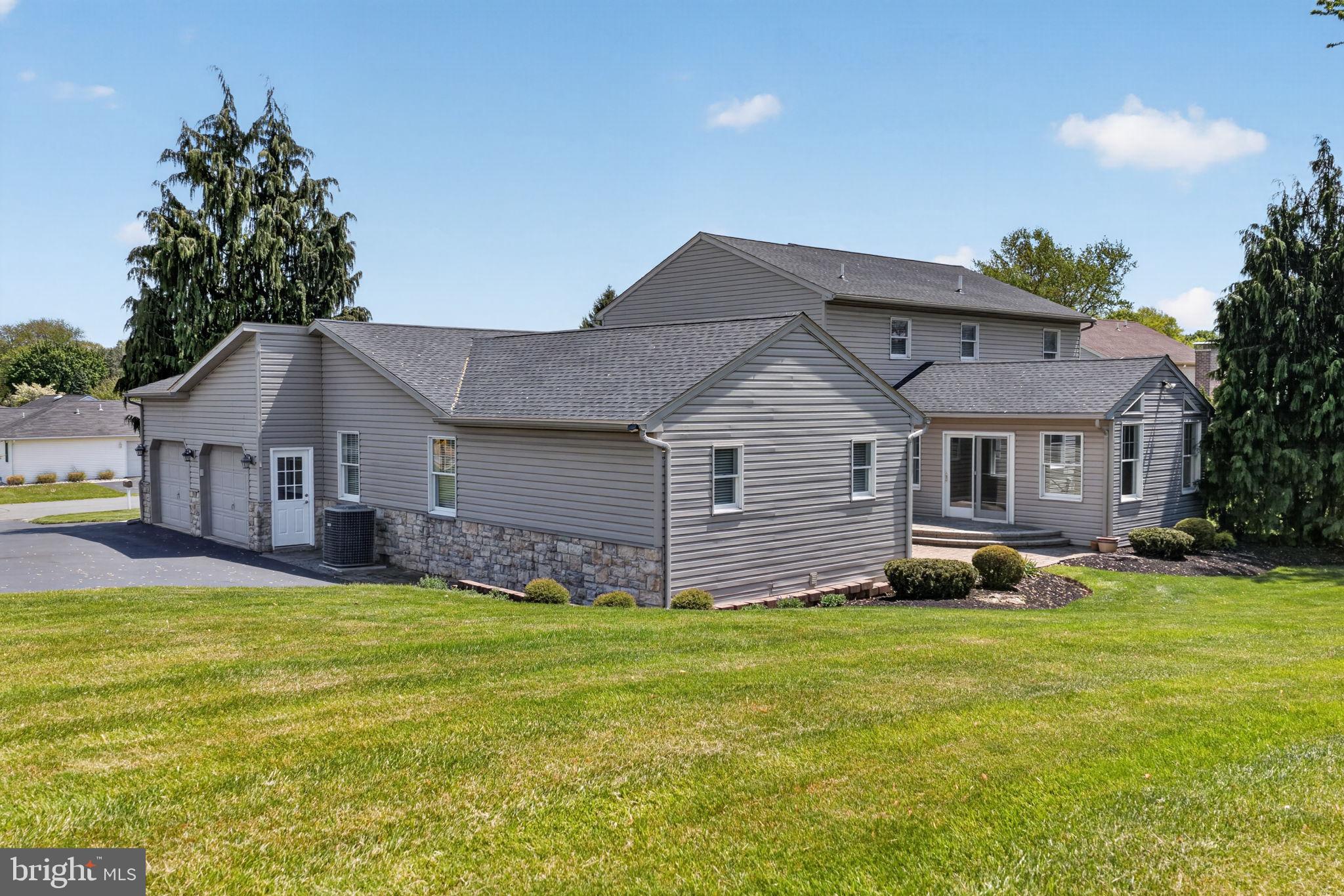 COUNTRY HOME ACRES - Residential