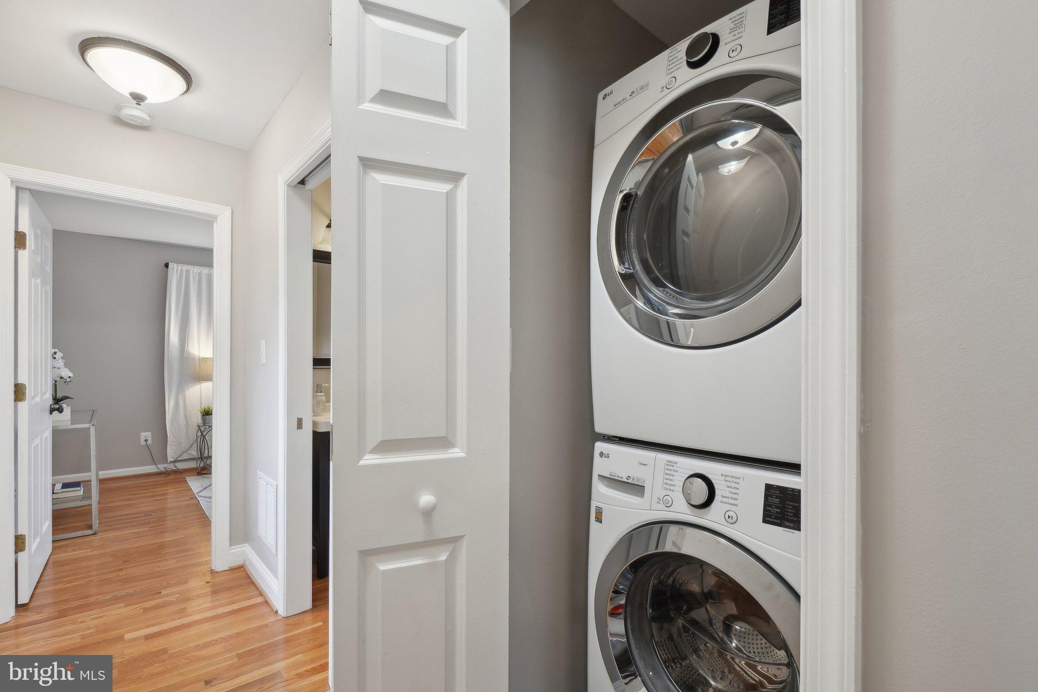 YORKTOWN - Residential