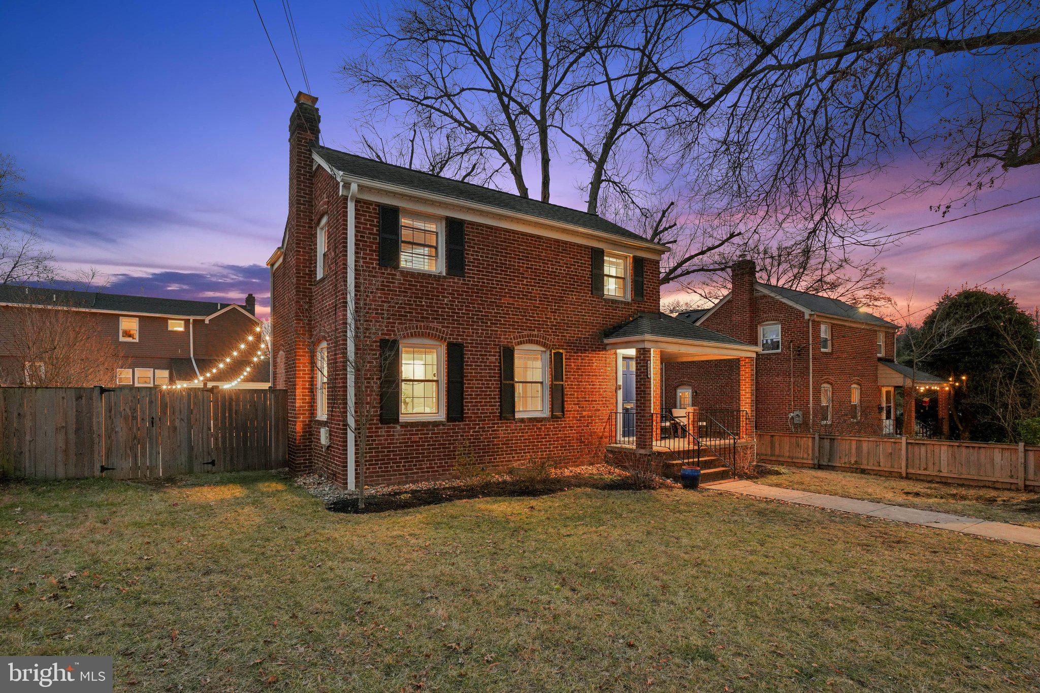 YORKTOWN - Residential