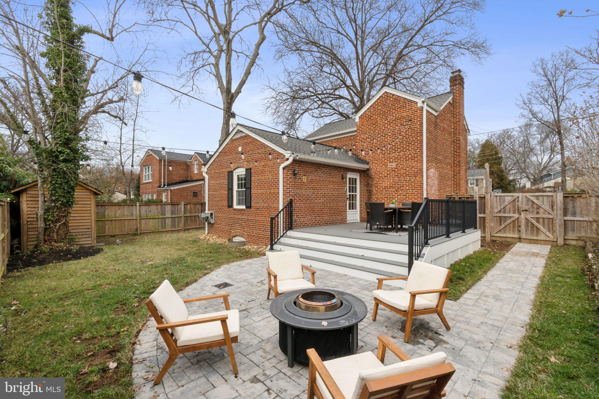 YORKTOWN - Residential