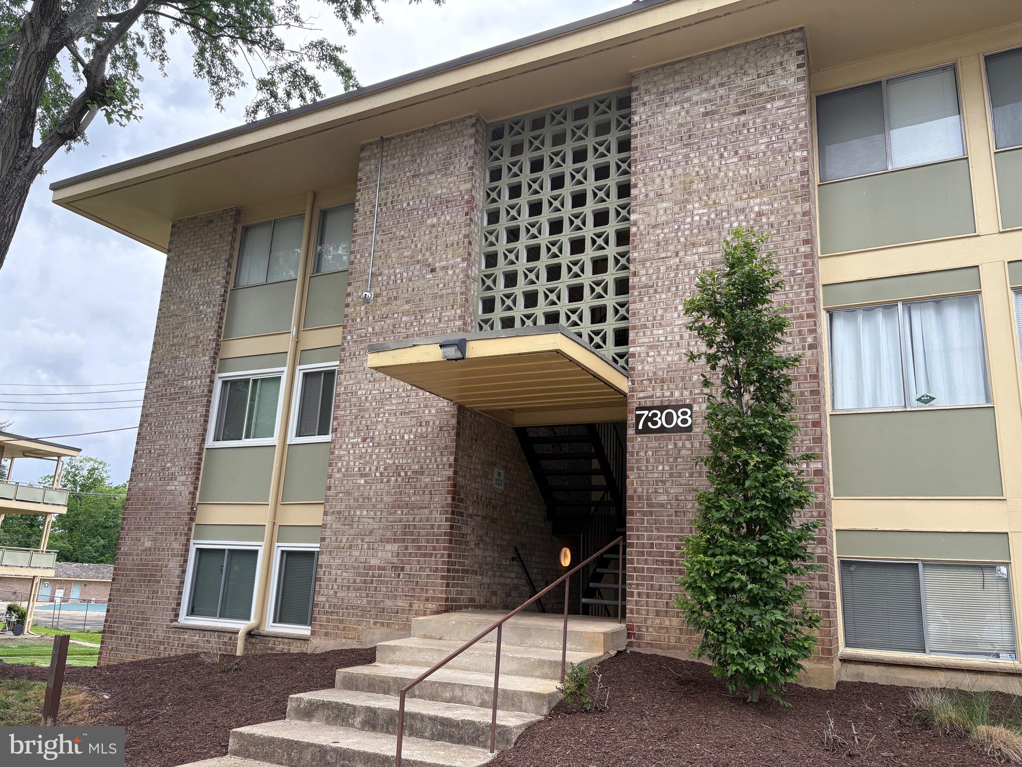 7308 DONNELL PLACE B-1